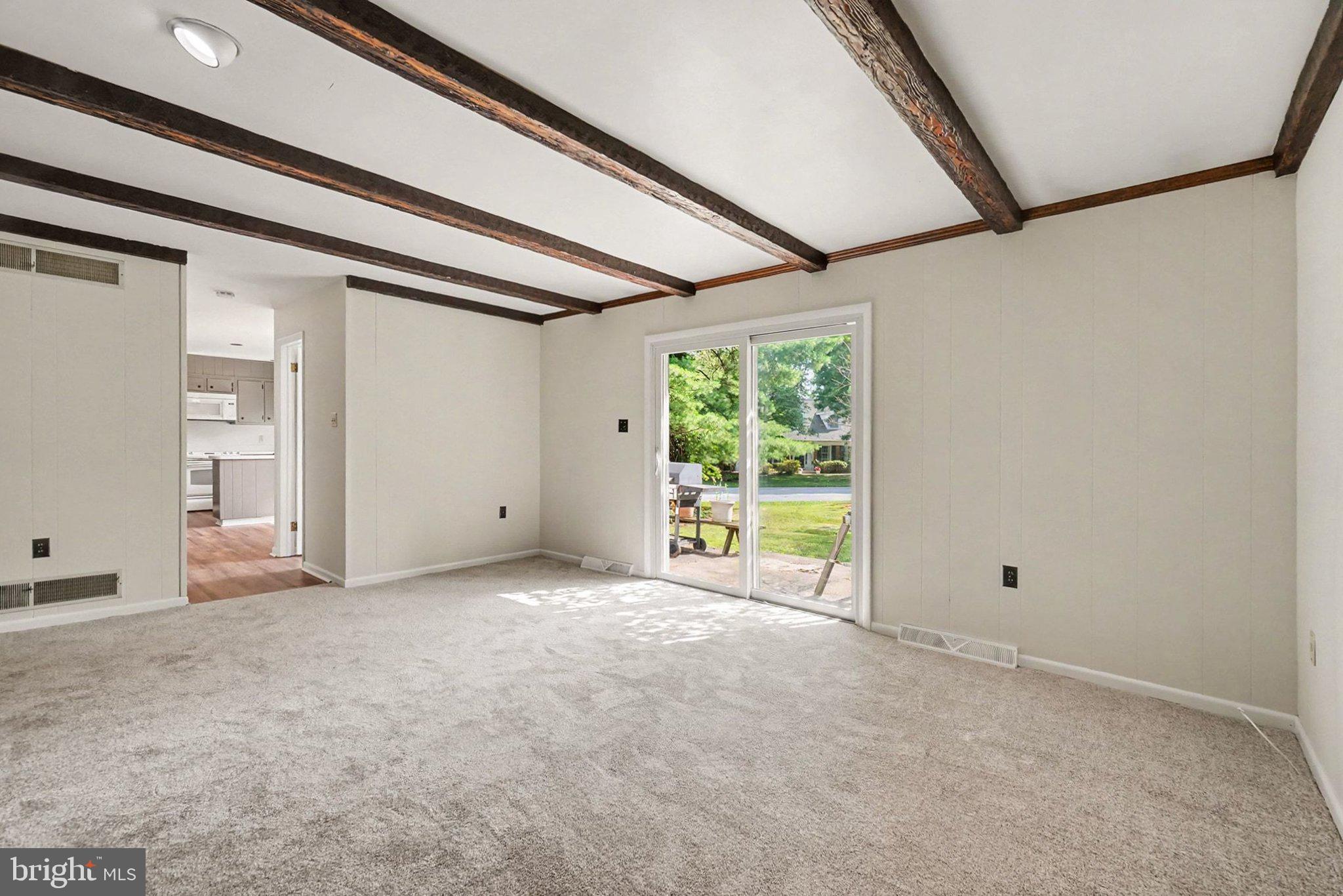 WINDSOR FARMS - Residential