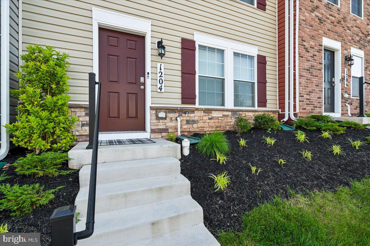 *** SELLER IS OFFERING $5k in closing help***Welcome to this immaculate home in the desirable neighborhood of (location). This stunning property boasts a 2 car garage, and a deck for outdoor entertaining or relaxing. With 4 bedrooms and 3.5 baths, there is plenty of room to spread out and enjoy the beautiful living space. The kitchen offers ample cabinet space, granite countertops, and stainless steel appliances. With an open concept it will be easy to access the kitchen and living room area at the same time. The primary bedroom features a luxurious walk-in closet and in suite bathroom with granite countertops, and a double sink adding an extra touch of elegance to your daily routine. The pristine condition of this home shows the care and attention to detail that has been put into maintaining it. Situated in a such a convenient location and within walking distance to the park, very close to all dining options, minutes to shopping, and  easy accessibility to major roadways this home will not last long. Don't miss out on the opportunity to make this house yours. Schedule a showing today and see all that this beautiful property has to offer!