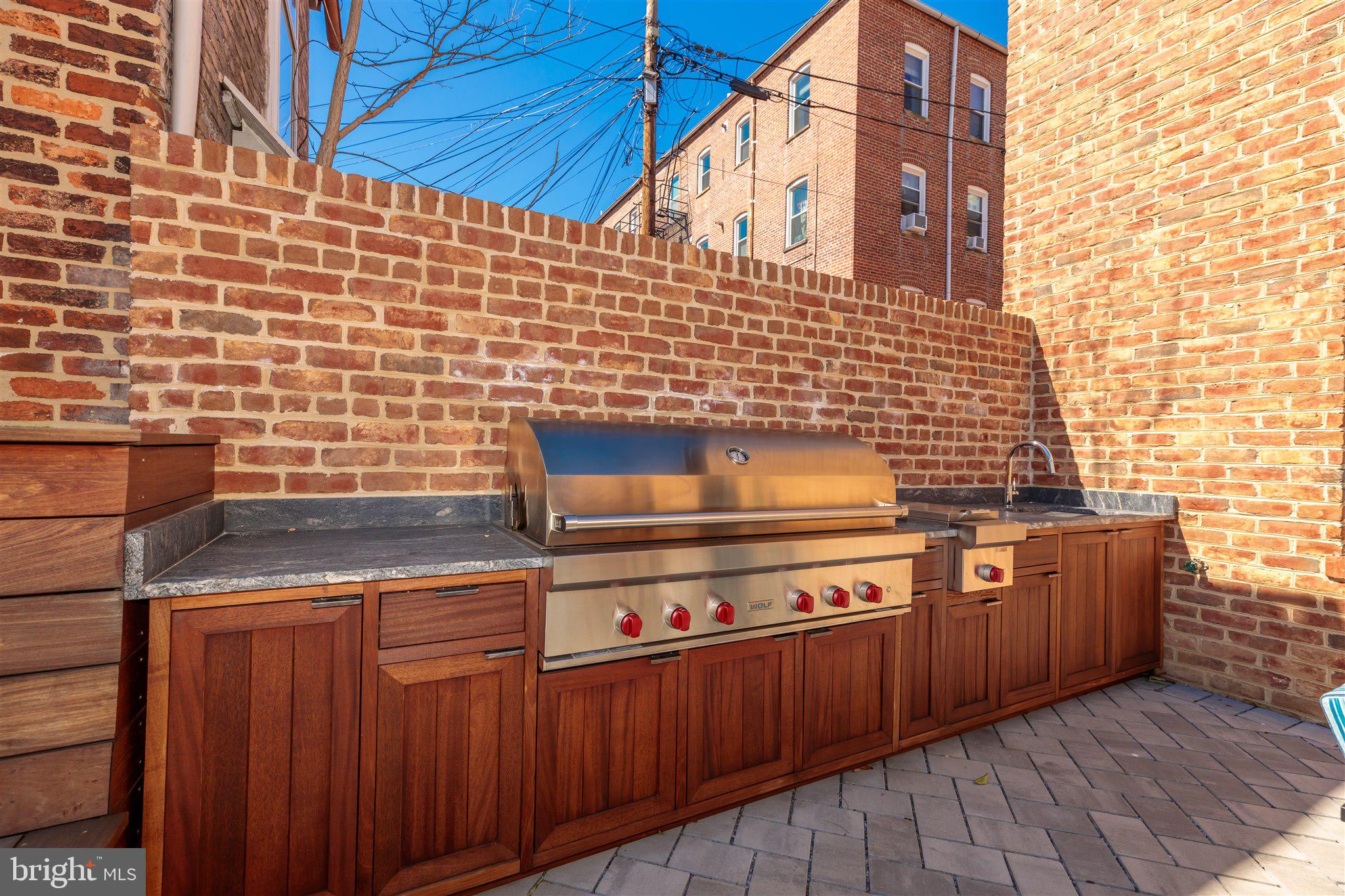 CAPITOL HILL - Residential