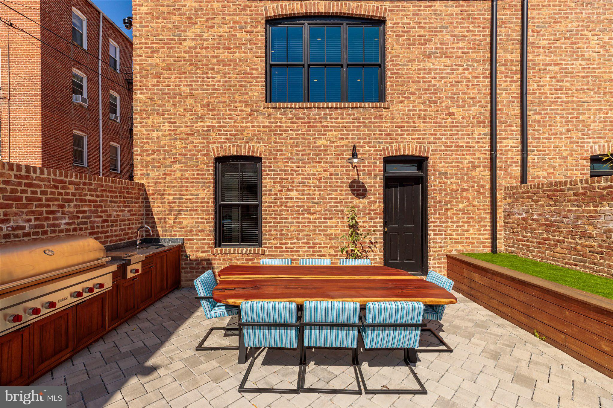 CAPITOL HILL - Residential