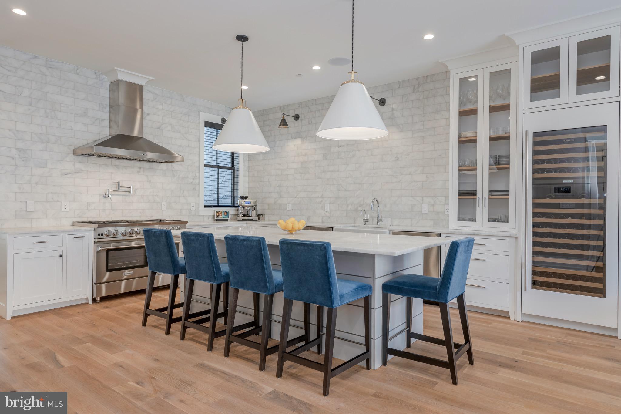 CAPITOL HILL - Residential