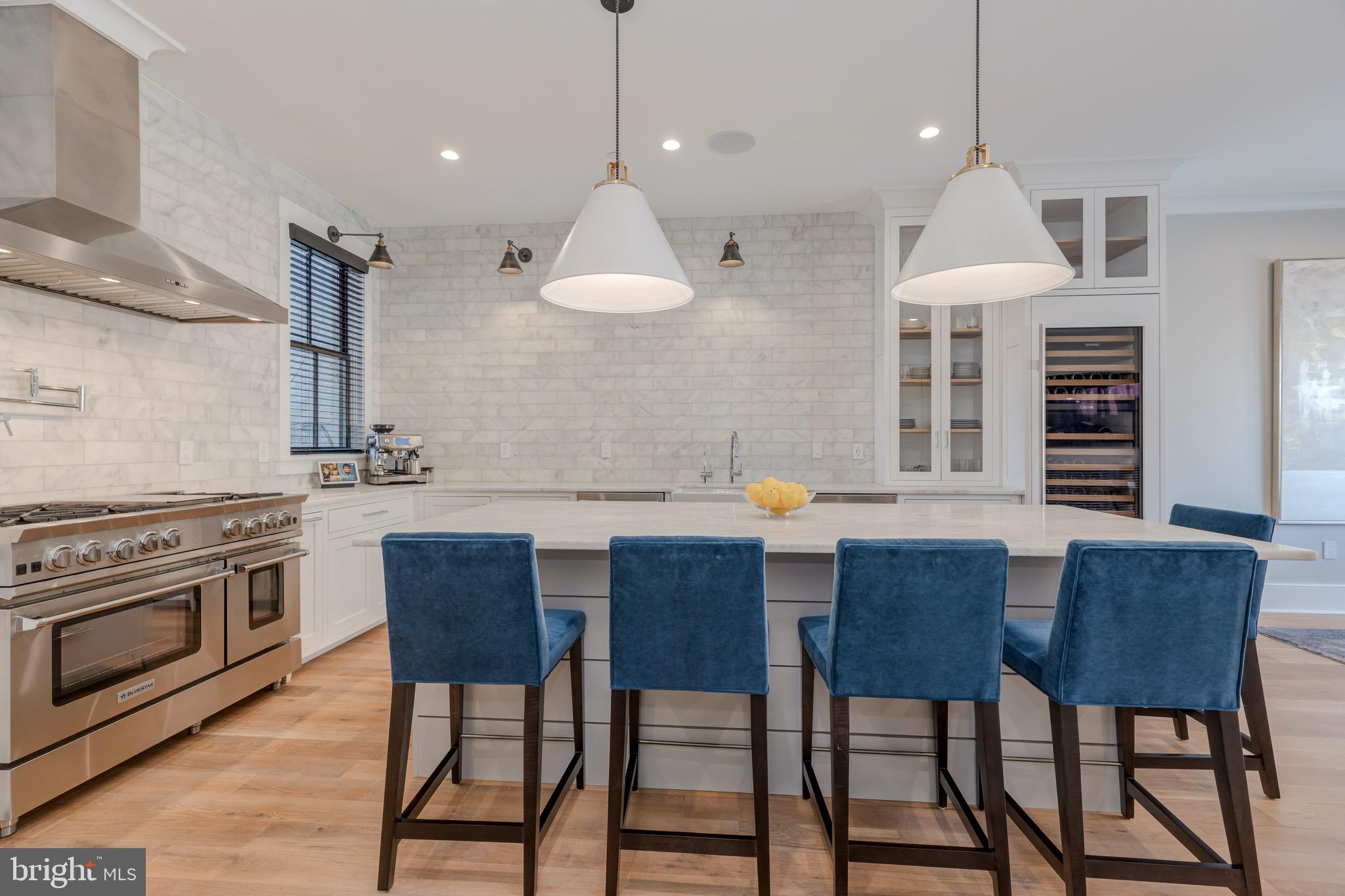CAPITOL HILL - Residential