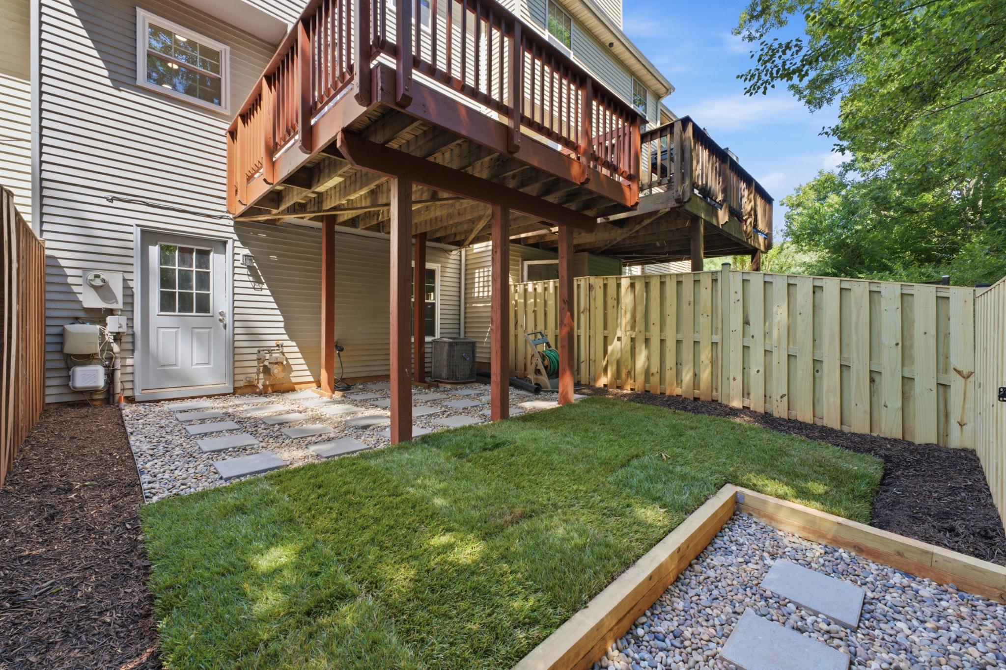 WOODSTONE - Residential
