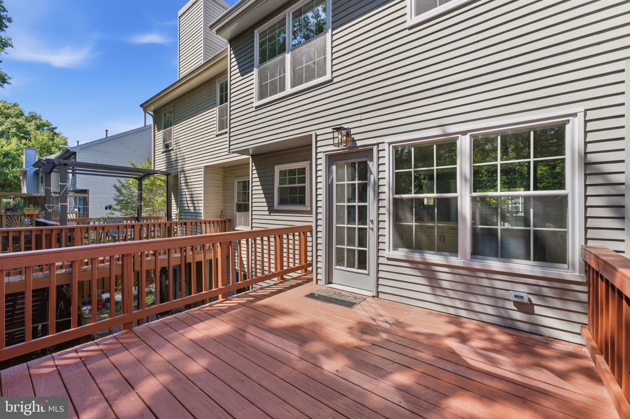 WOODSTONE - Residential
