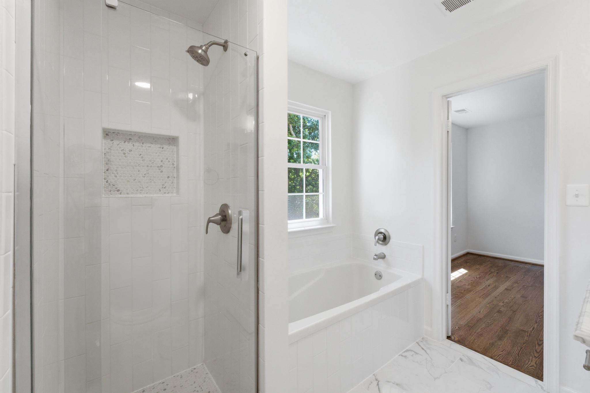 WOODSTONE - Residential