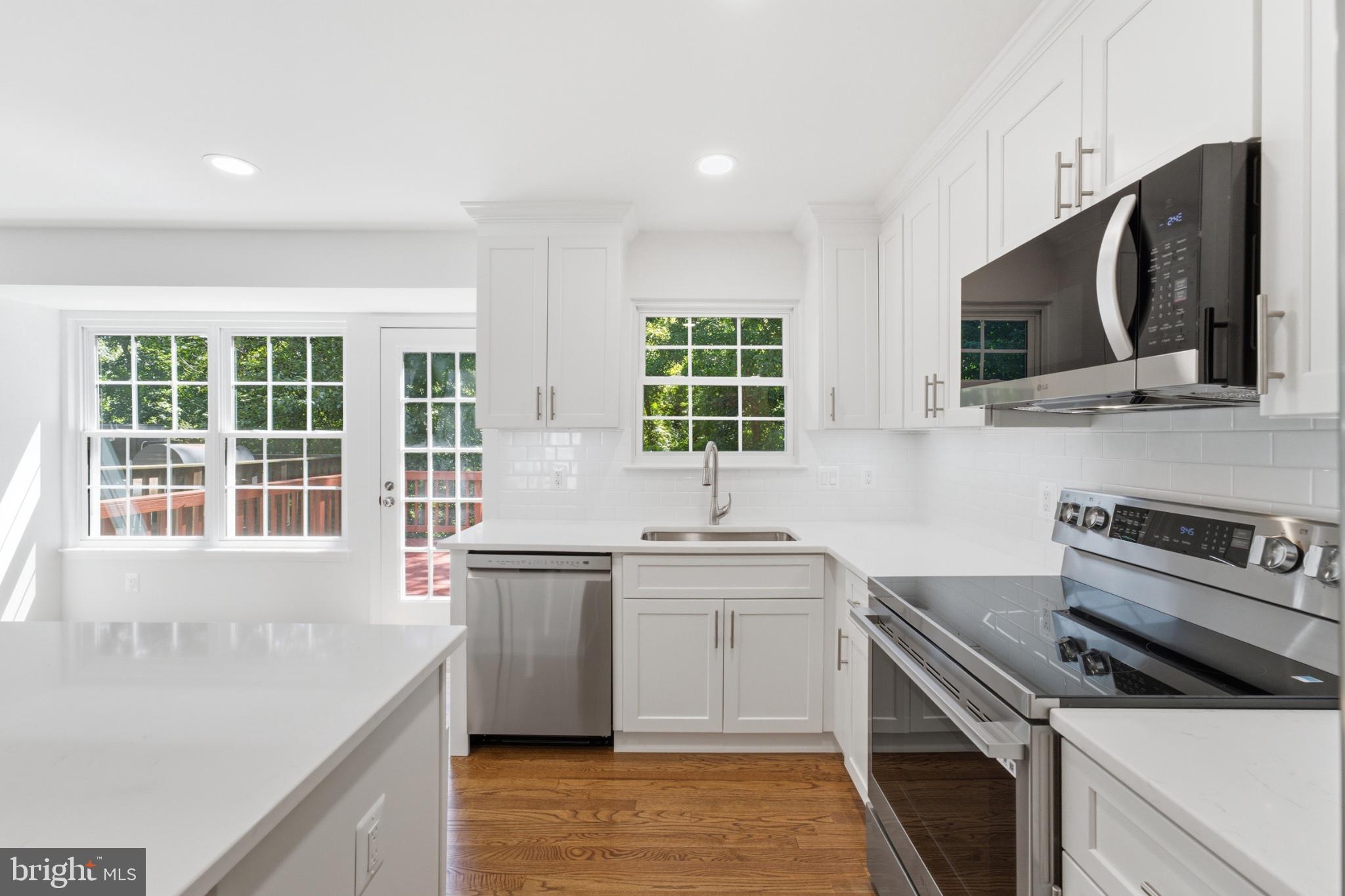 WOODSTONE - Residential