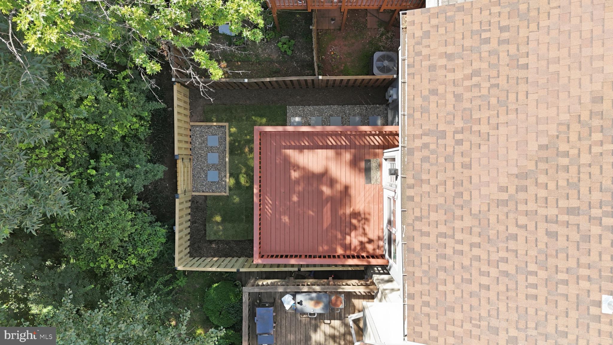 WOODSTONE - Residential