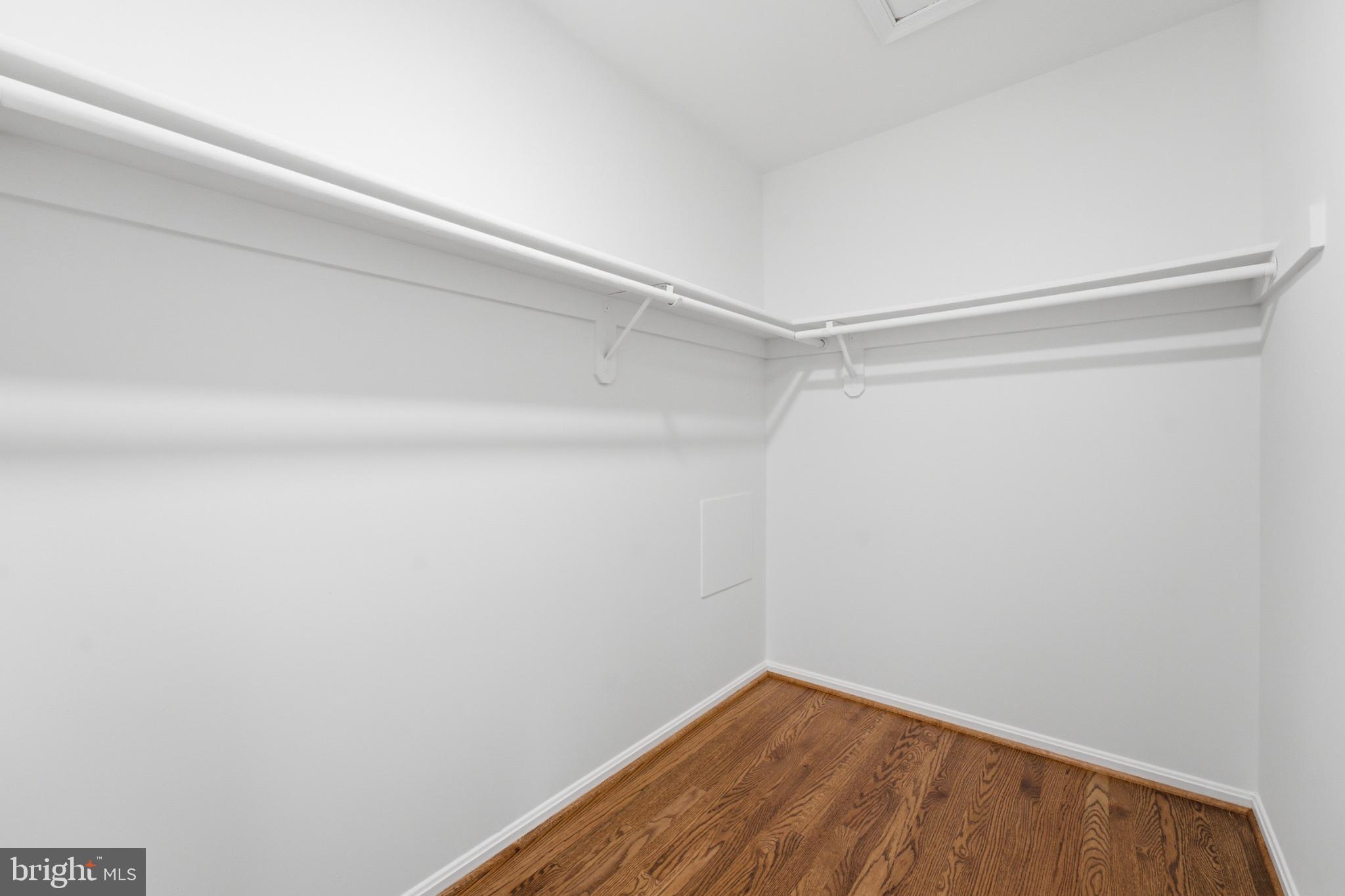 WOODSTONE - Residential