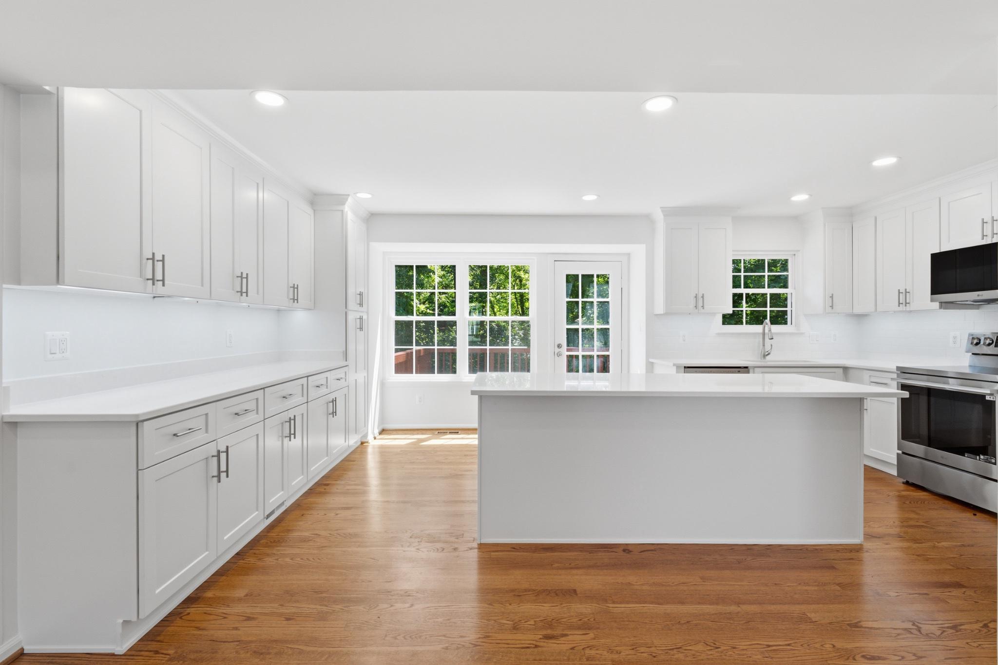 WOODSTONE - Residential