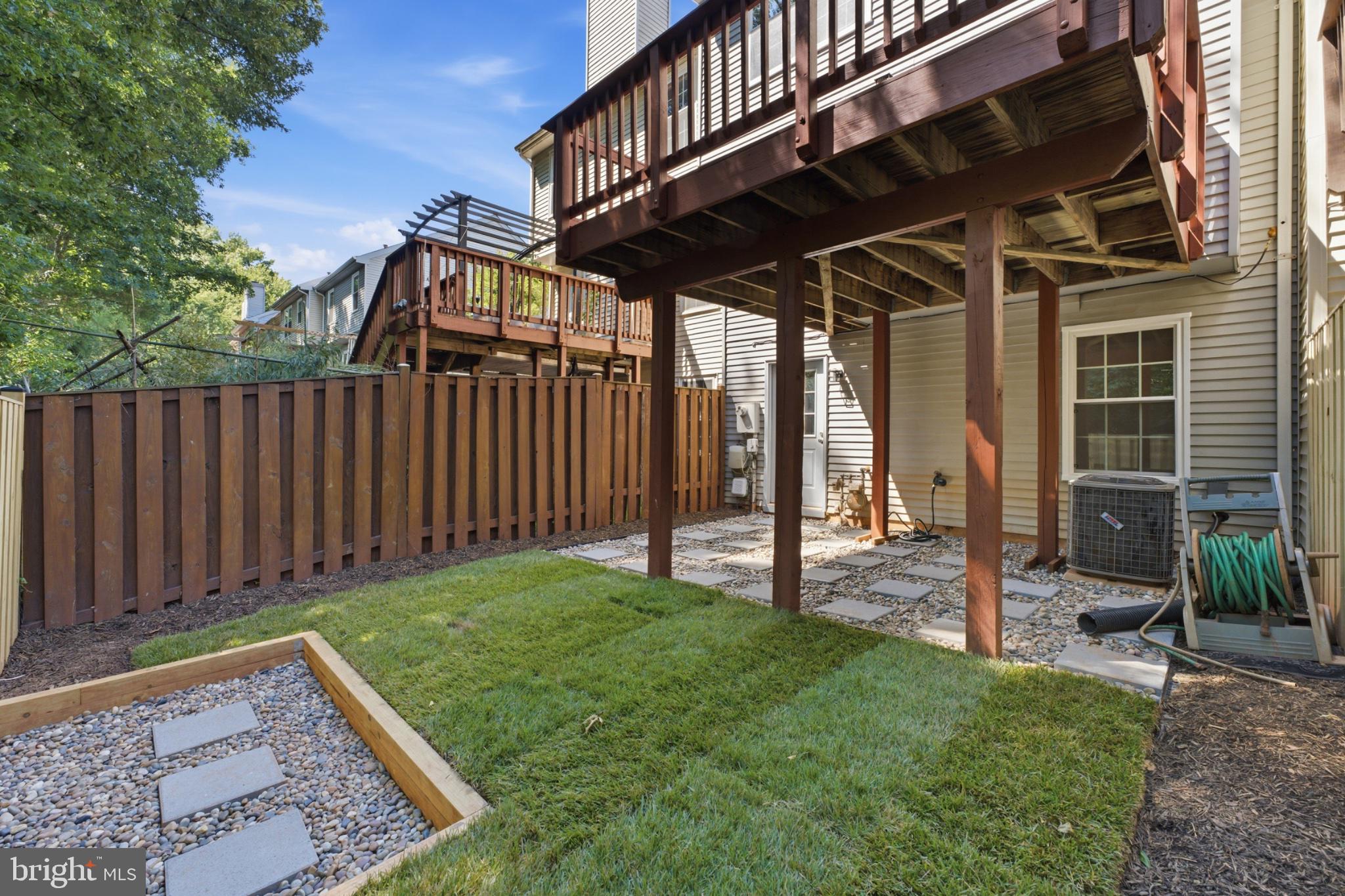 WOODSTONE - Residential