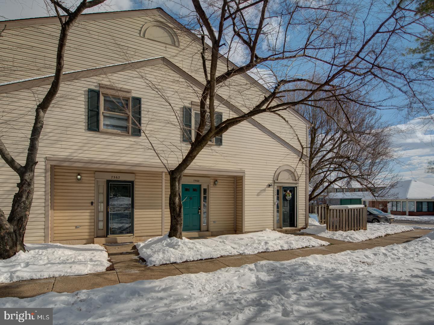 STONINGTON CONDOMINIUMS - Residential