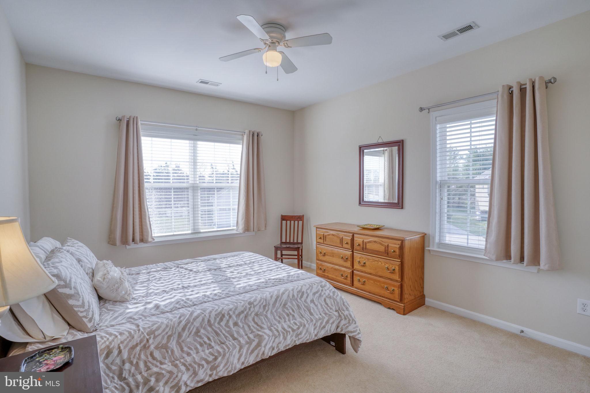 SUMMERCREST - Residential