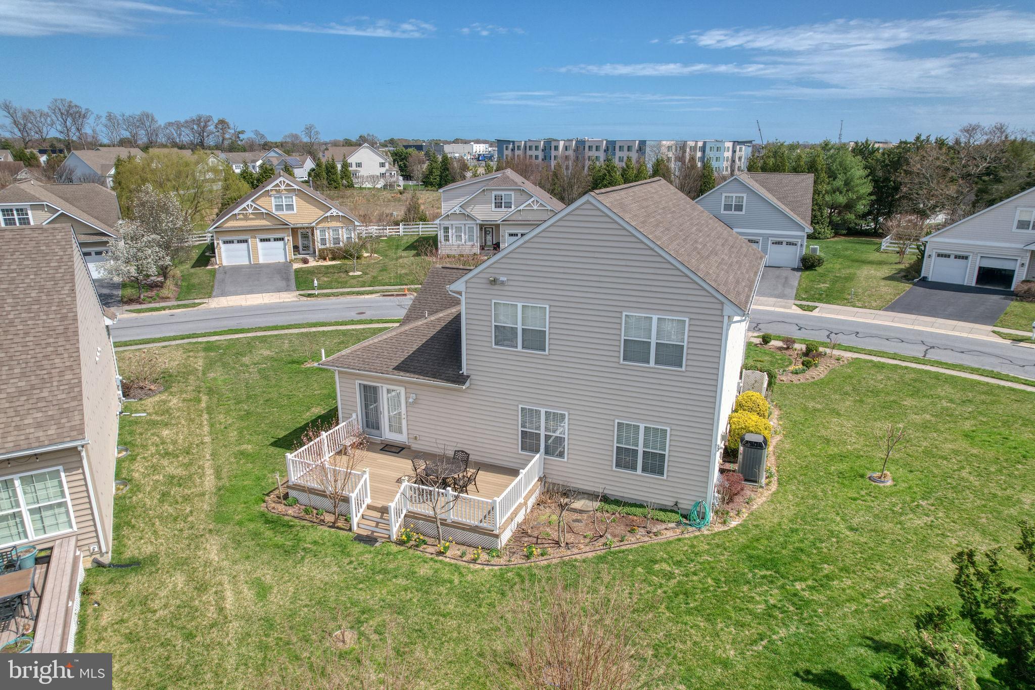 SUMMERCREST - Residential