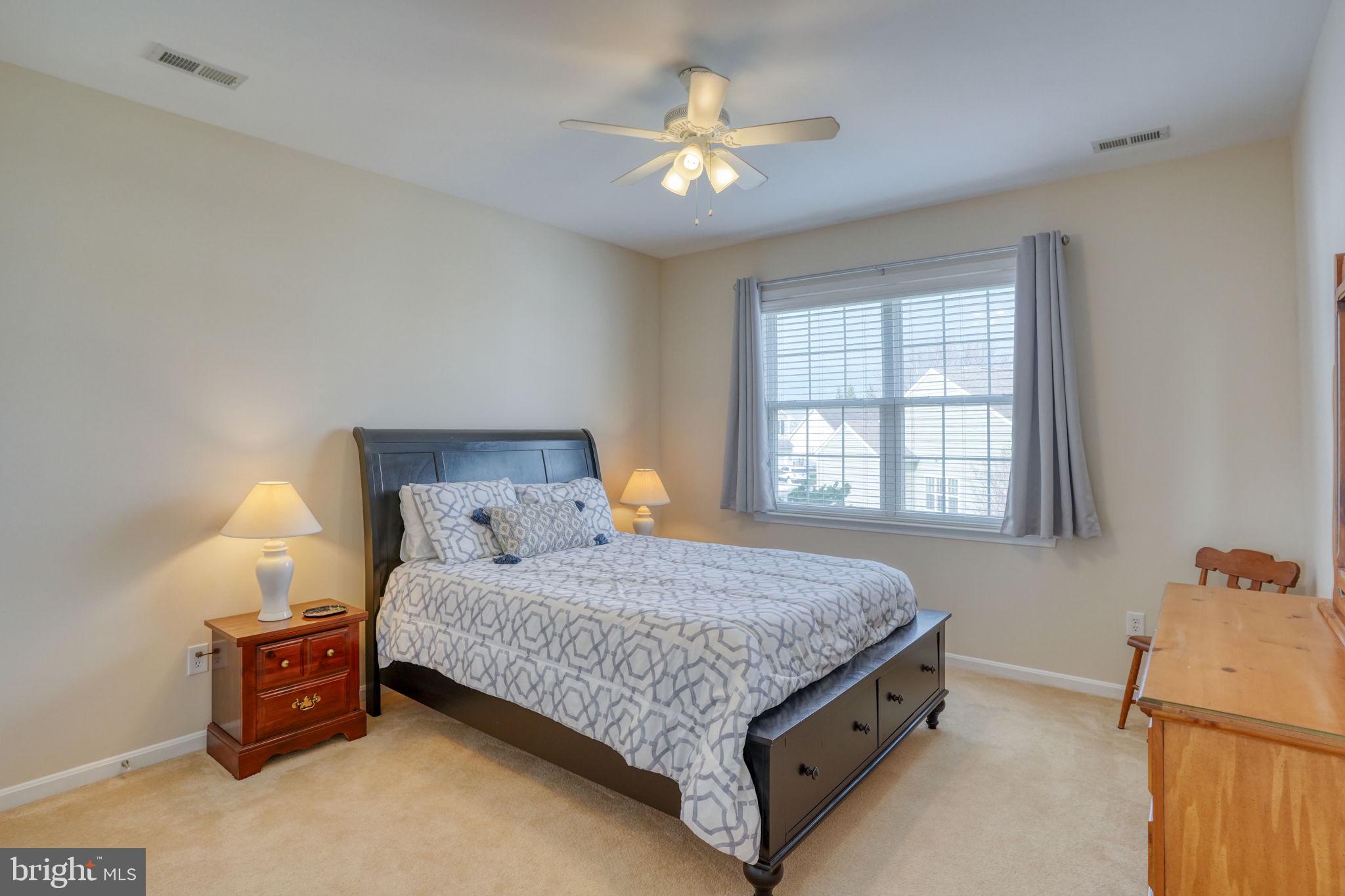 SUMMERCREST - Residential