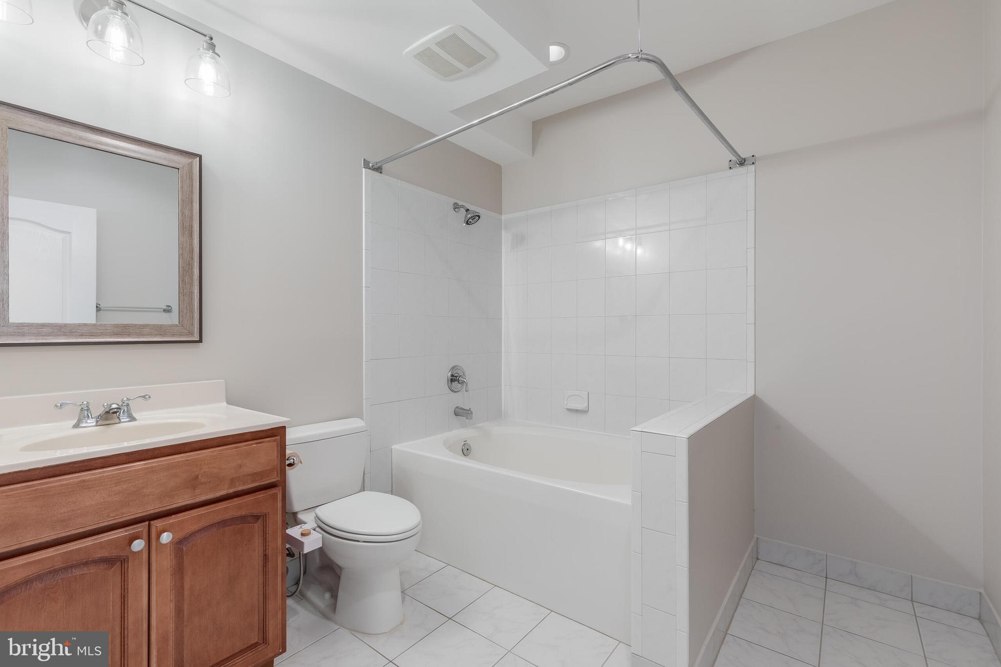 BROOKEFIELD - Residential