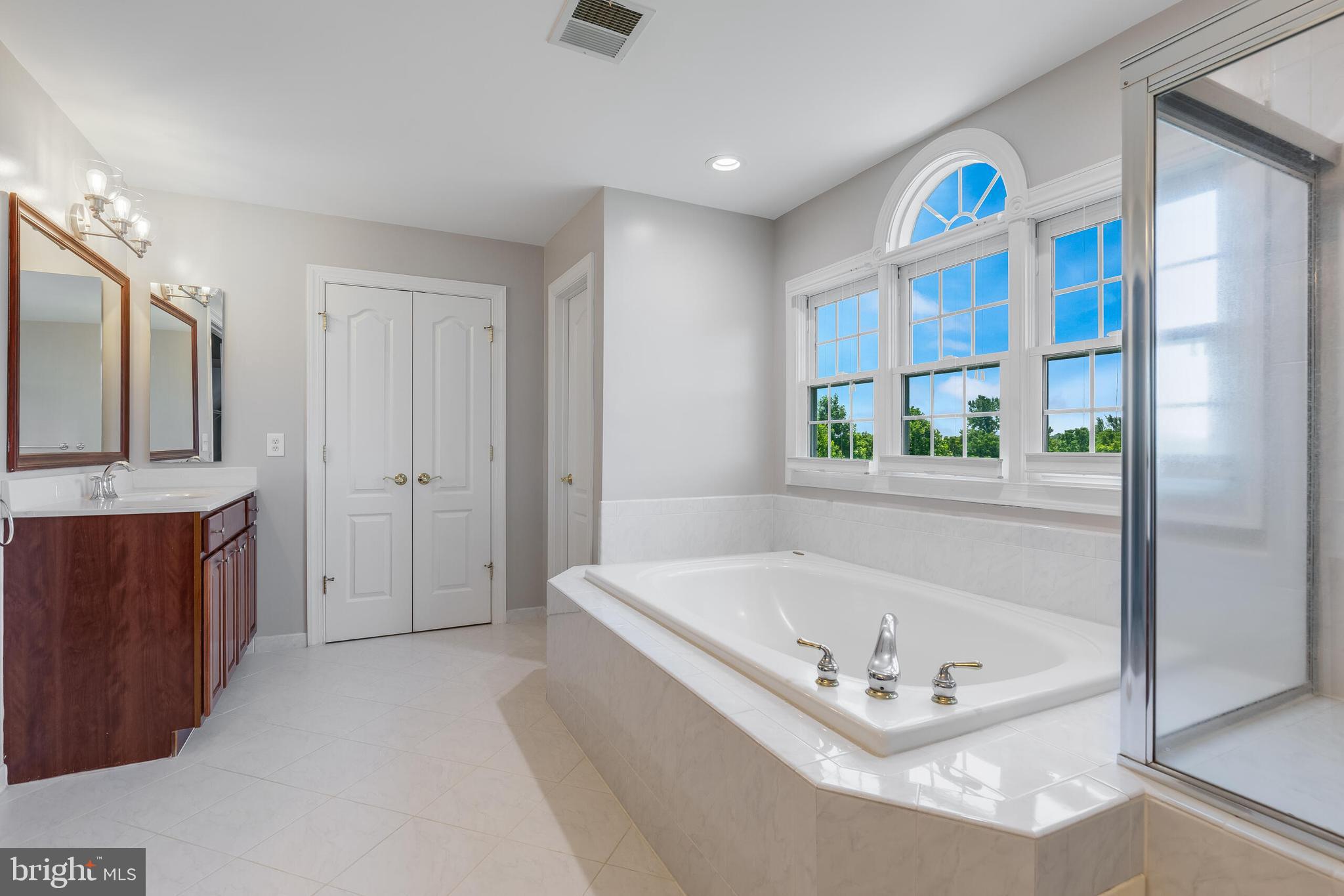BROOKEFIELD - Residential