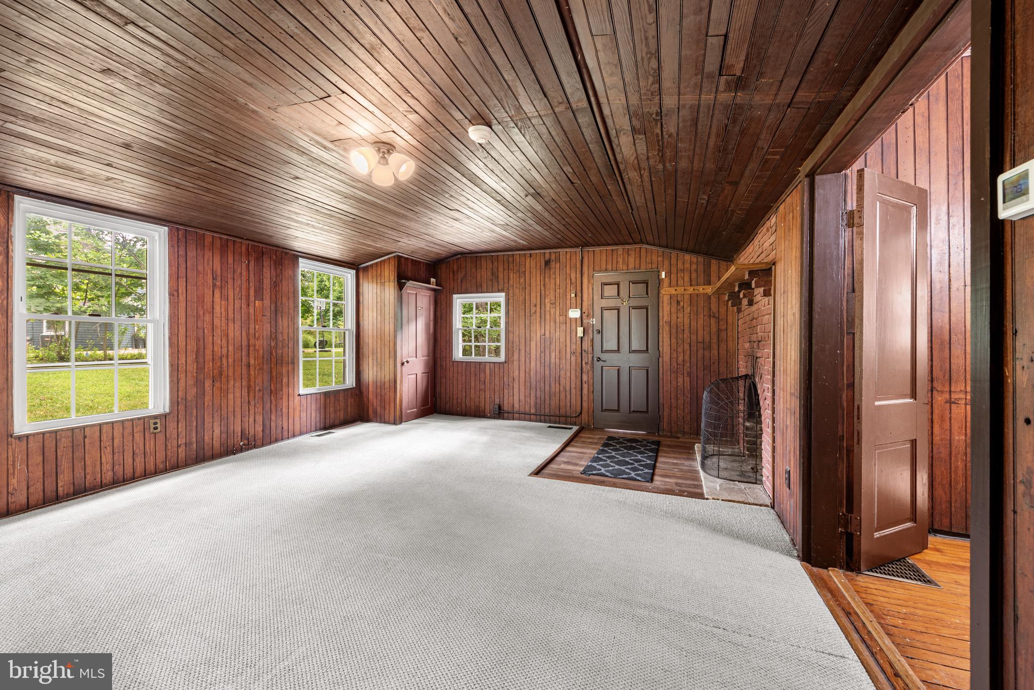 MOUNT WASHINGTON - Residential