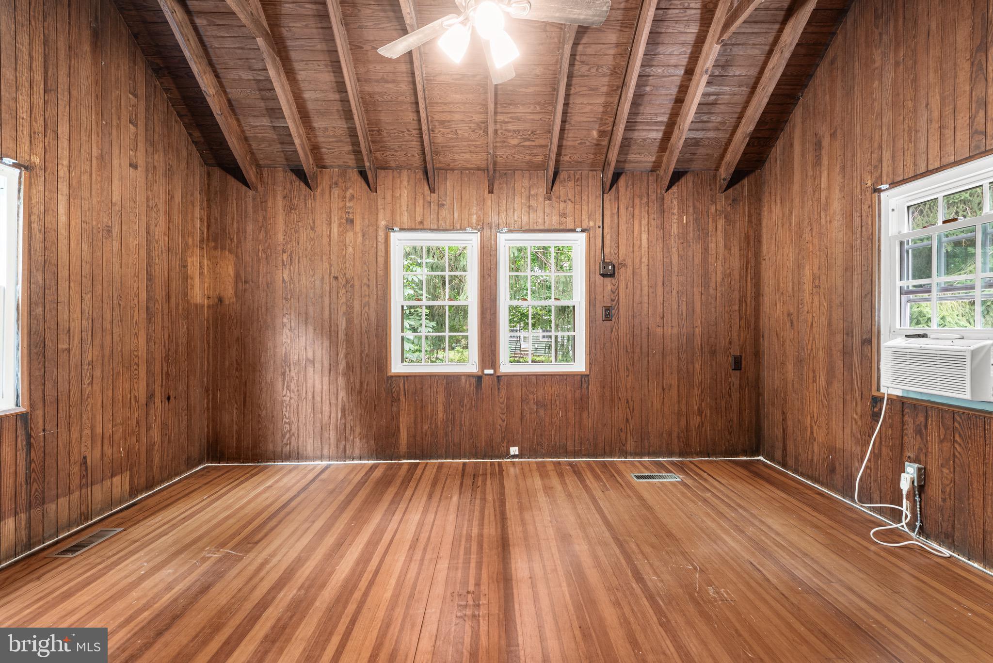 MOUNT WASHINGTON - Residential