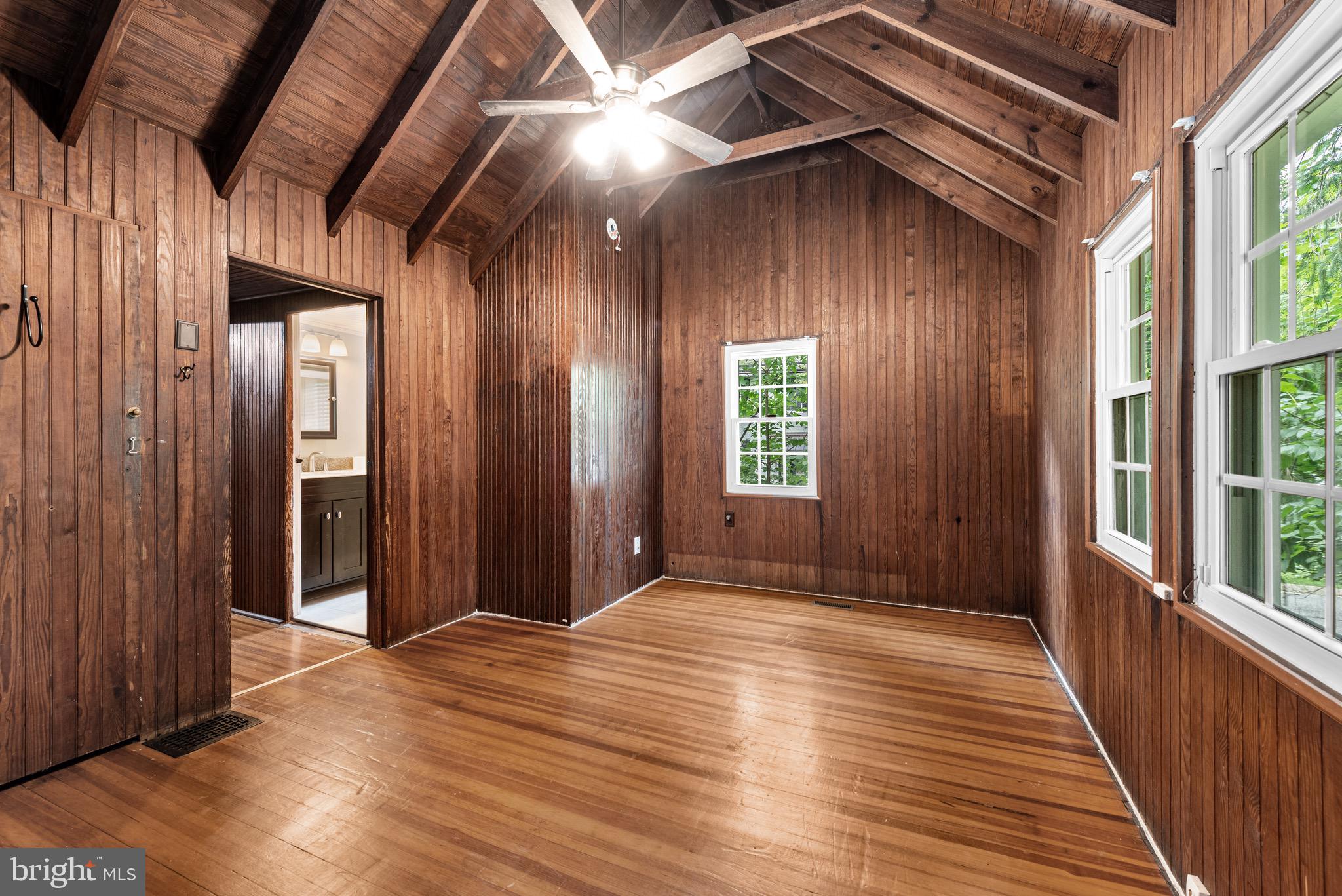 MOUNT WASHINGTON - Residential