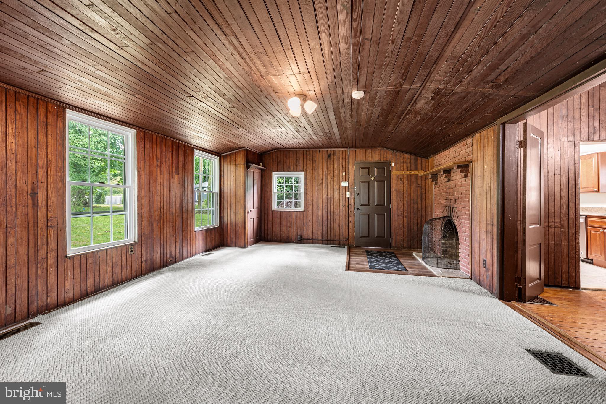MOUNT WASHINGTON - Residential