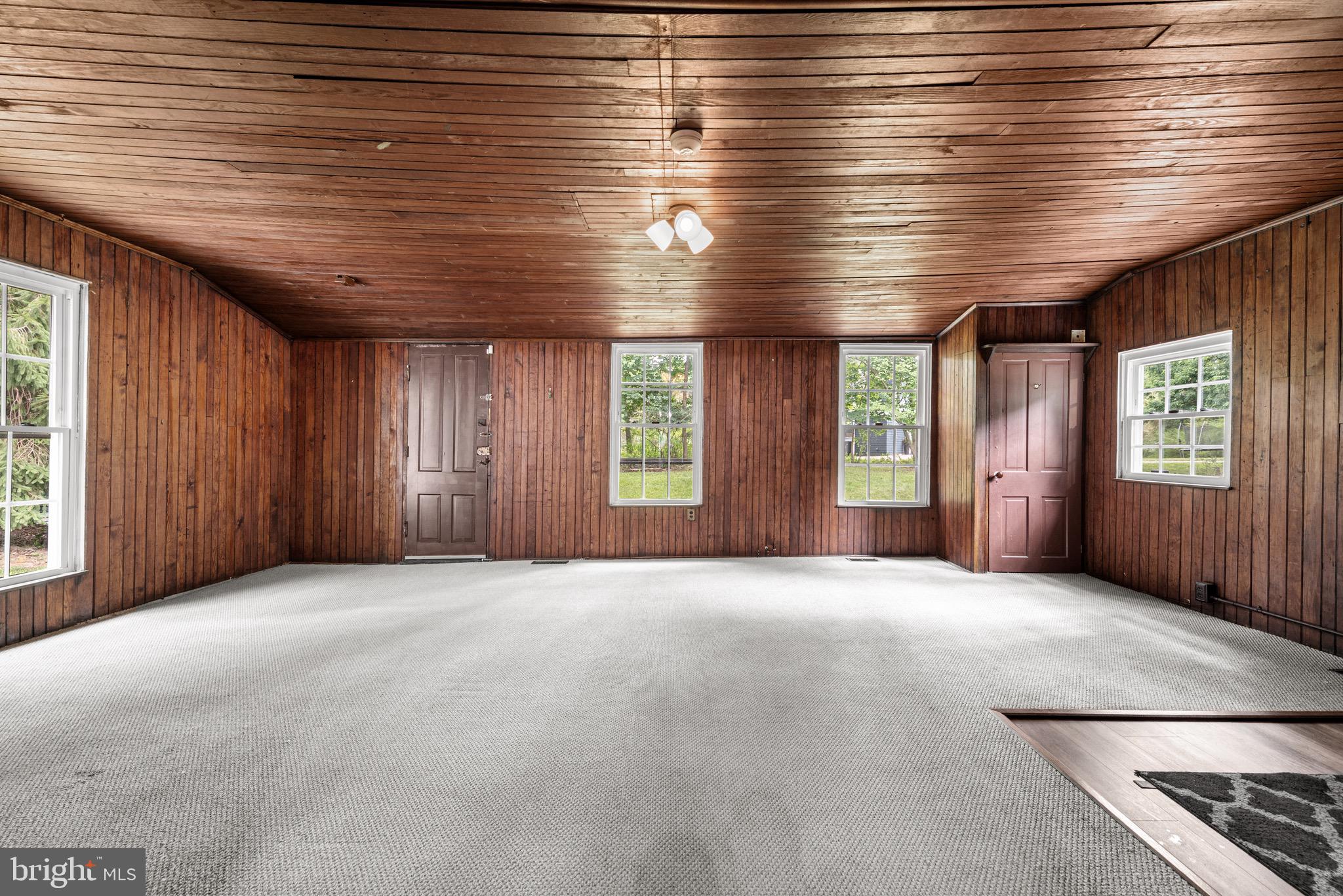 MOUNT WASHINGTON - Residential