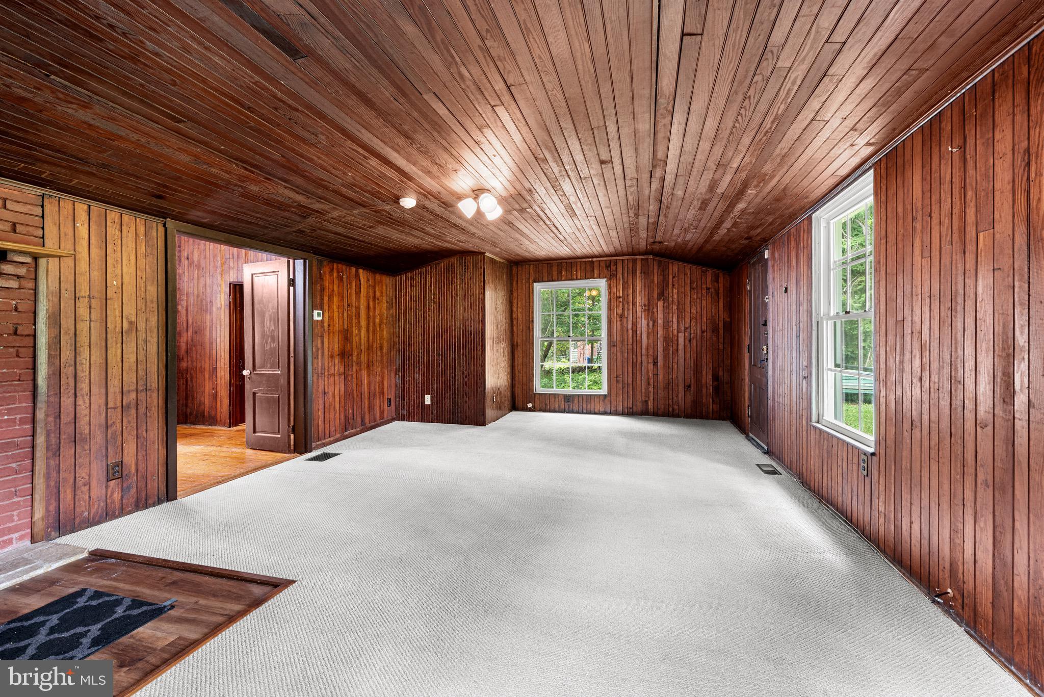 MOUNT WASHINGTON - Residential