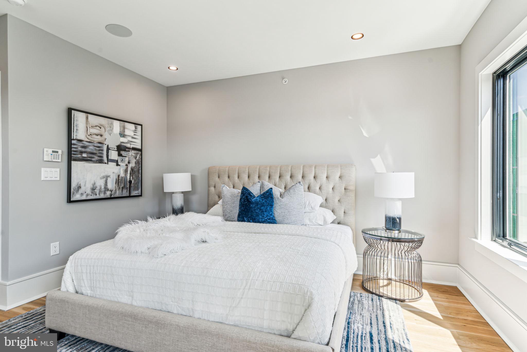 PASSYUNK SQUARE - Residential
