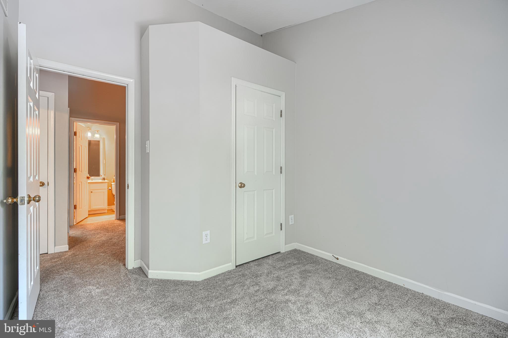 BELLE MANOR - Residential