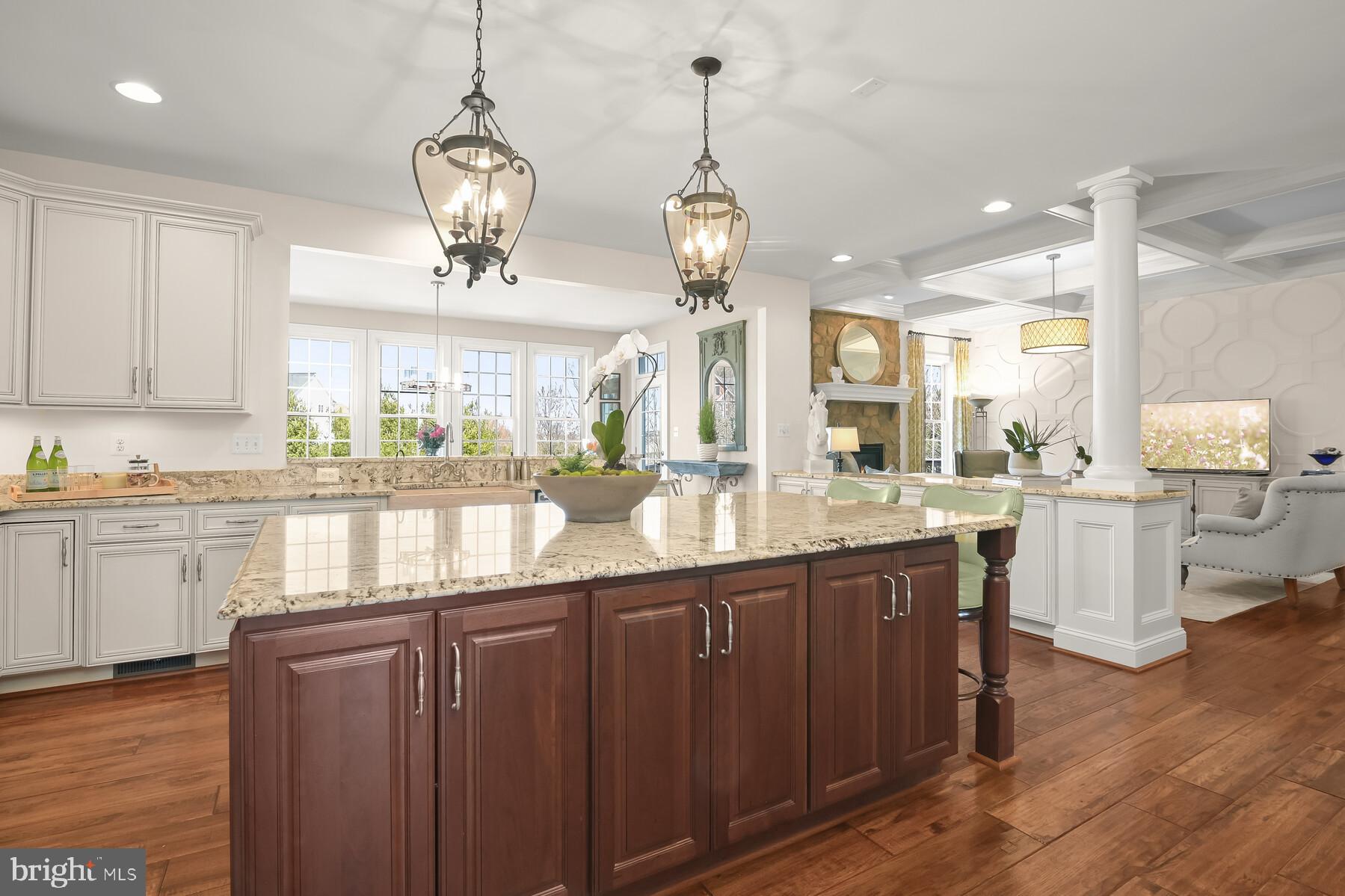 CLOVERFIELD - Residential