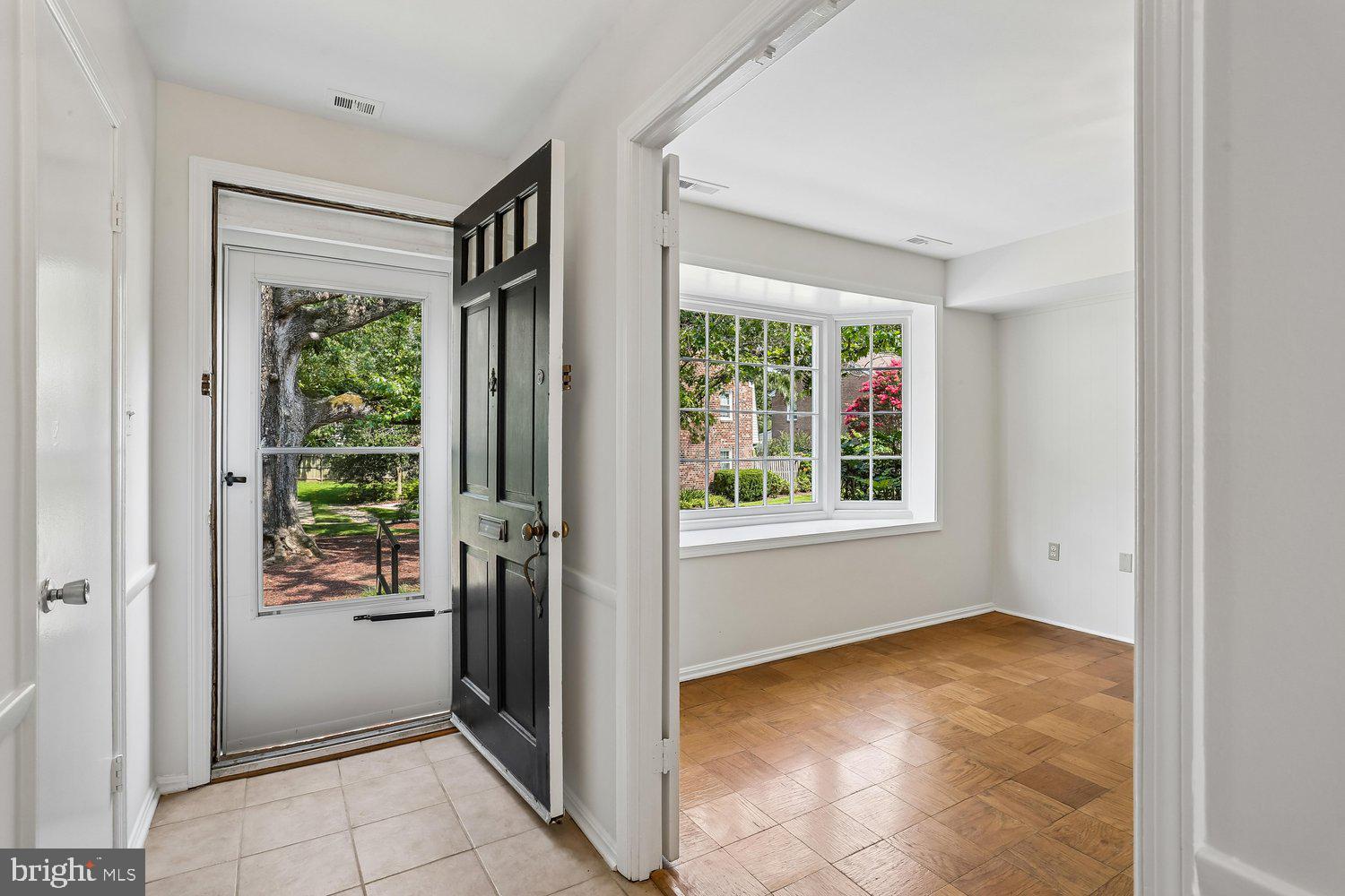 REGENT SQUARE - Residential