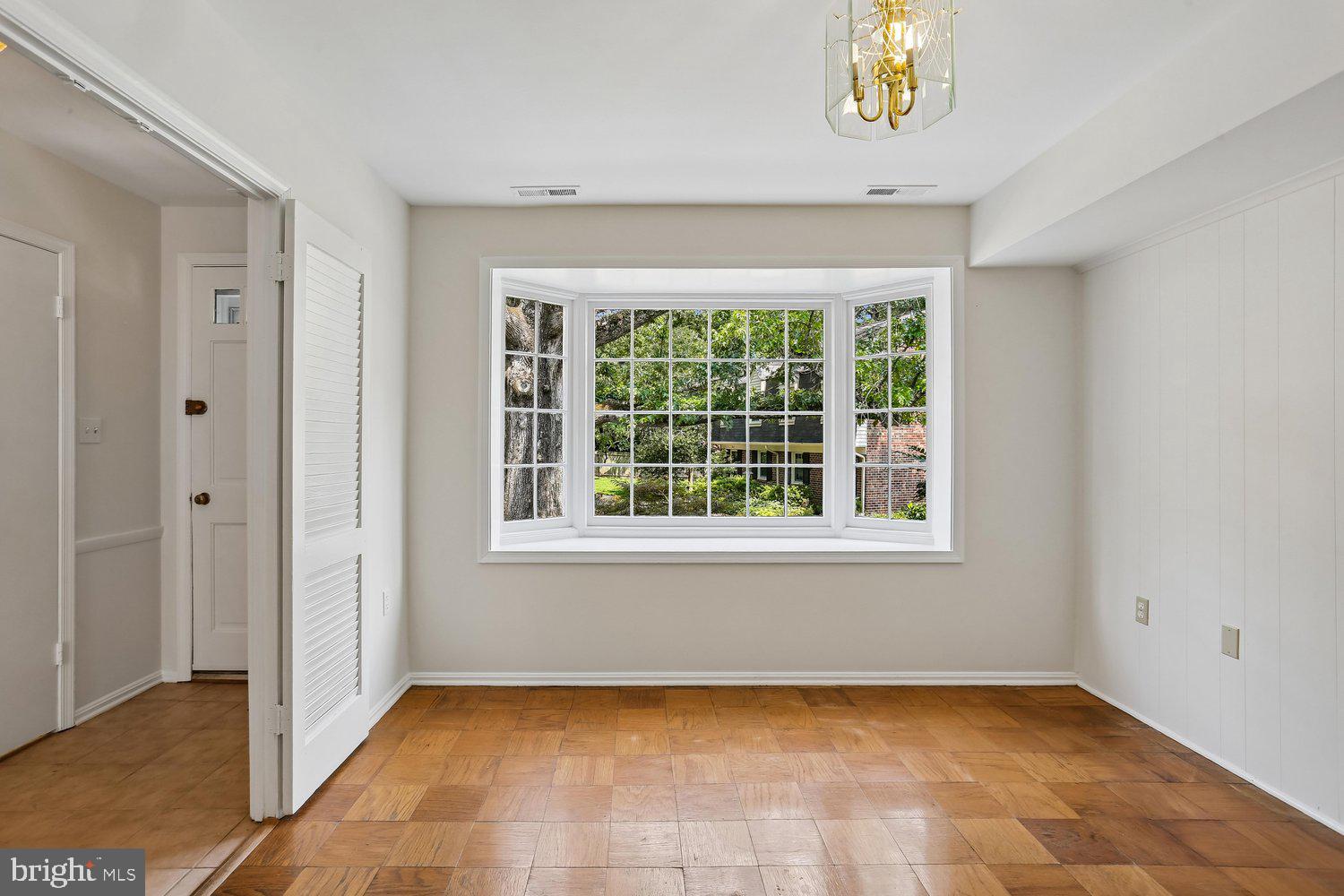 REGENT SQUARE - Residential