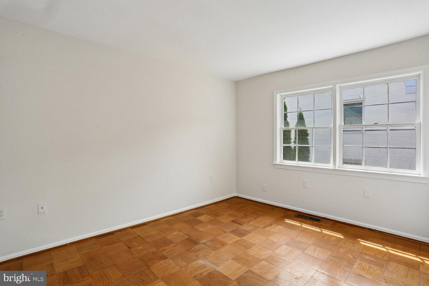 REGENT SQUARE - Residential