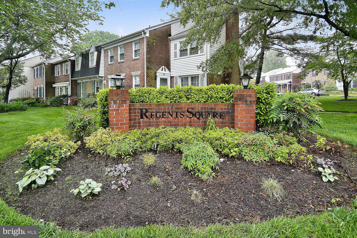 REGENT SQUARE - Residential