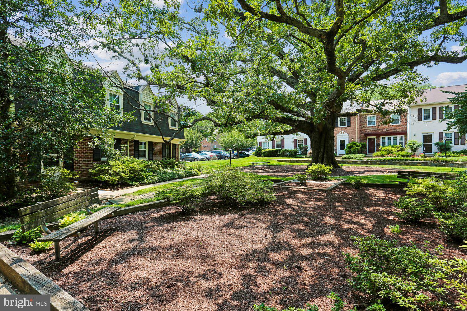 REGENT SQUARE - Residential