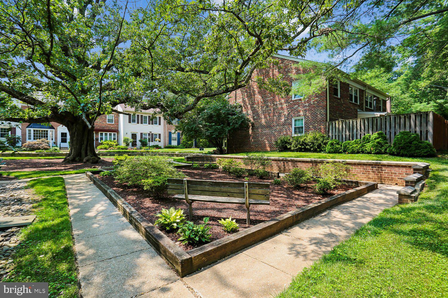 REGENT SQUARE - Residential
