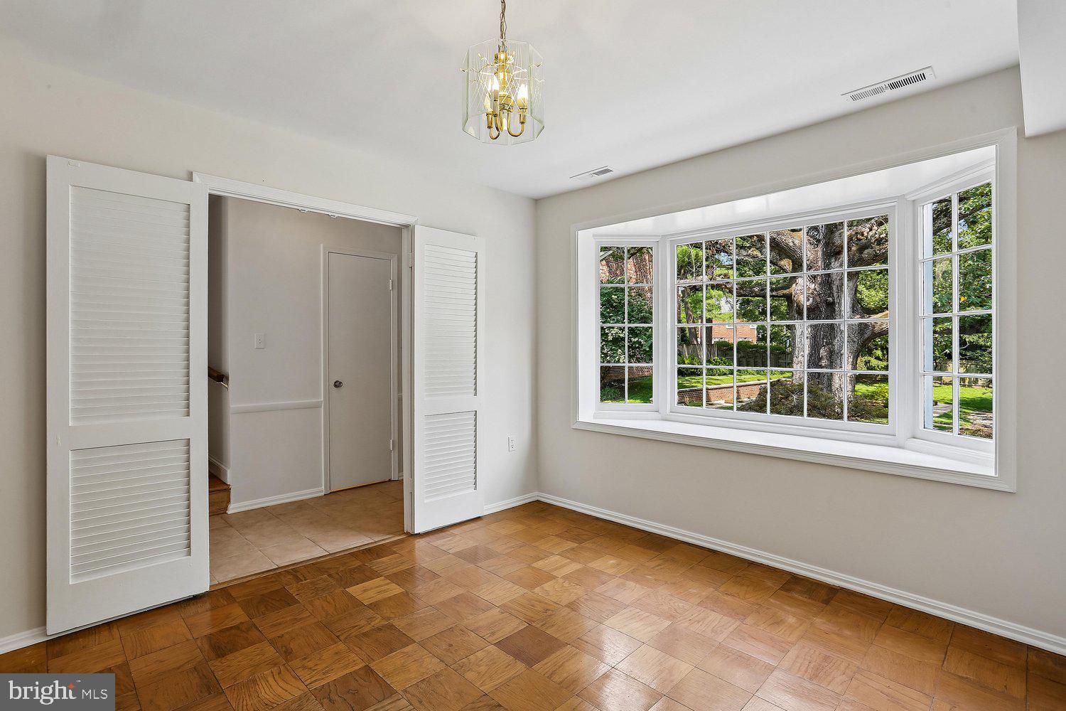 REGENT SQUARE - Residential