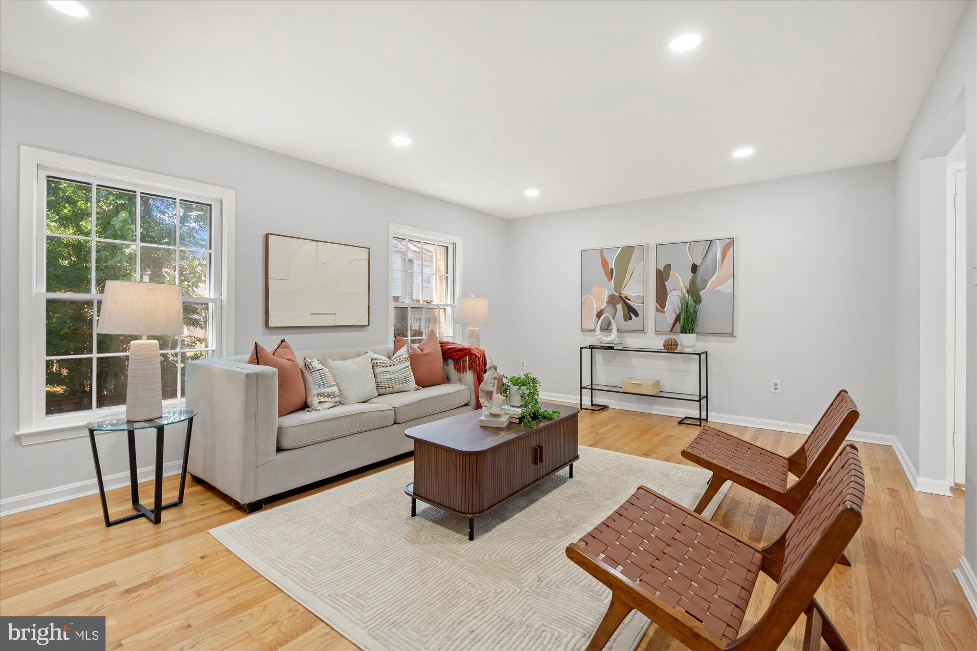 WHEATON TOWNE - Residential
