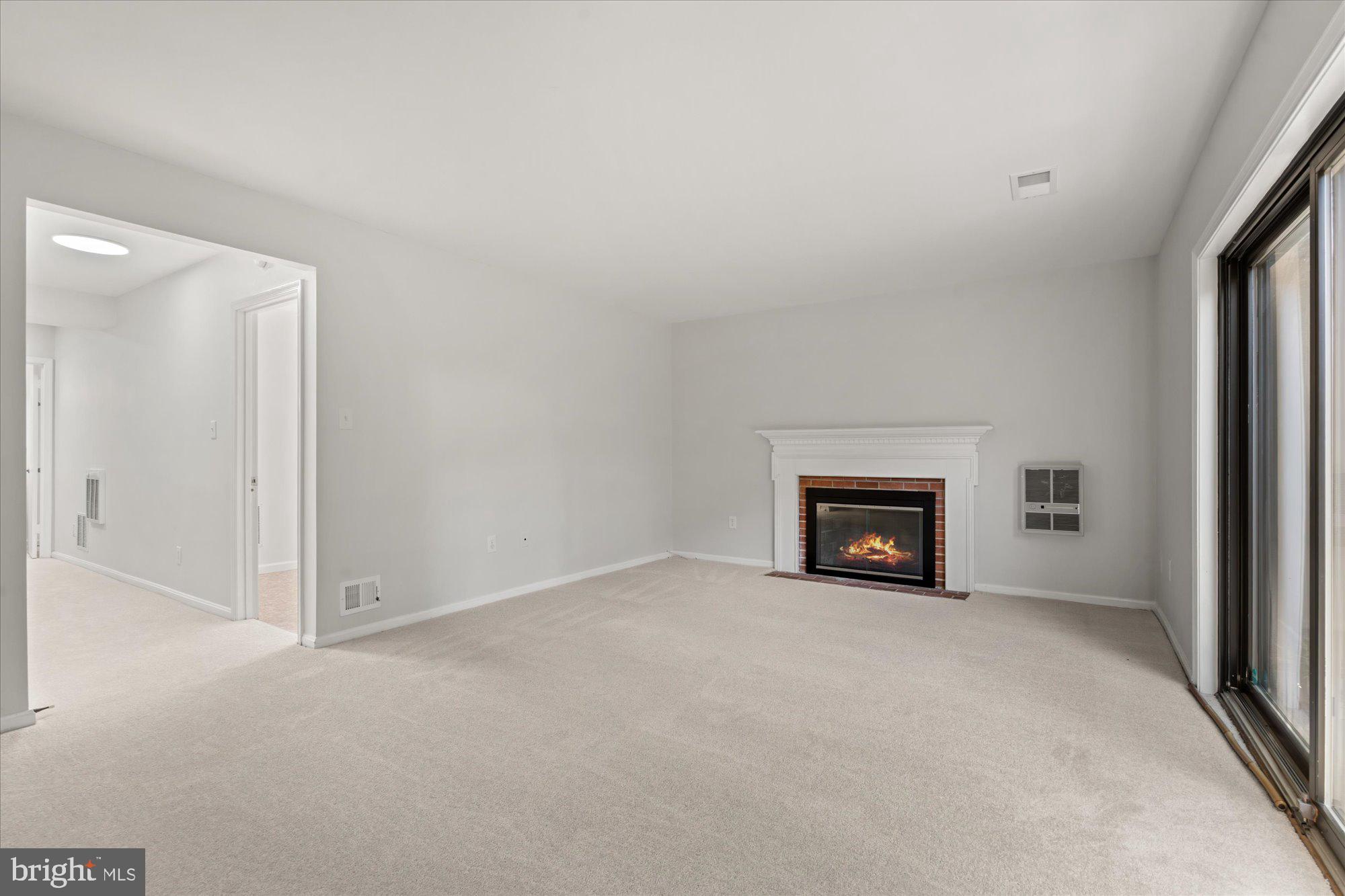 WHEATON TOWNE - Residential