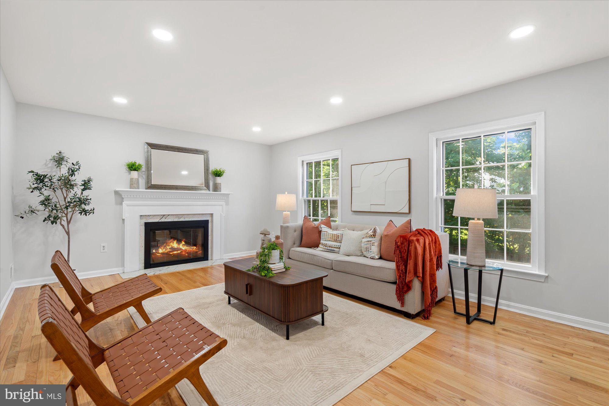 WHEATON TOWNE - Residential