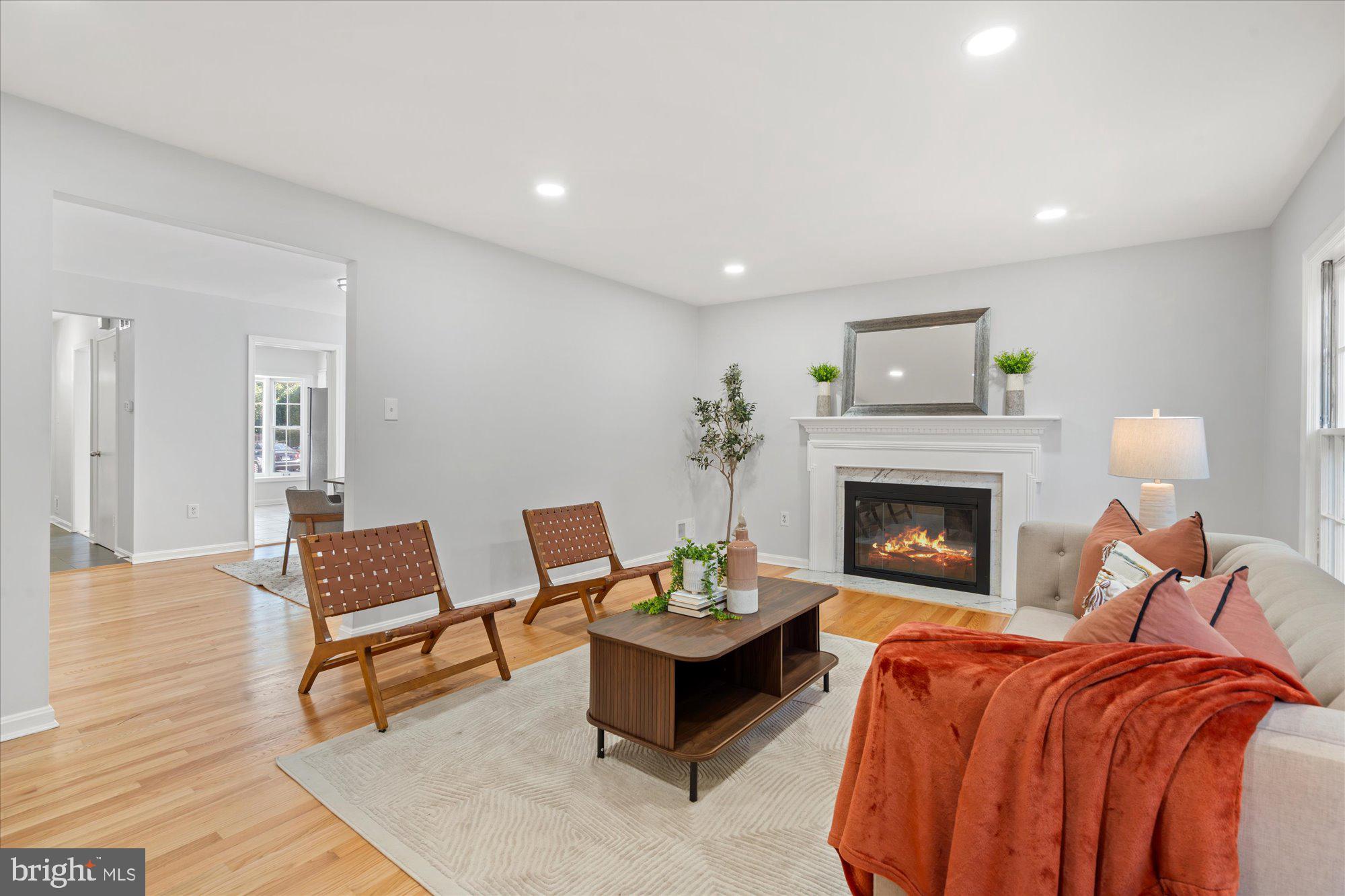 WHEATON TOWNE - Residential