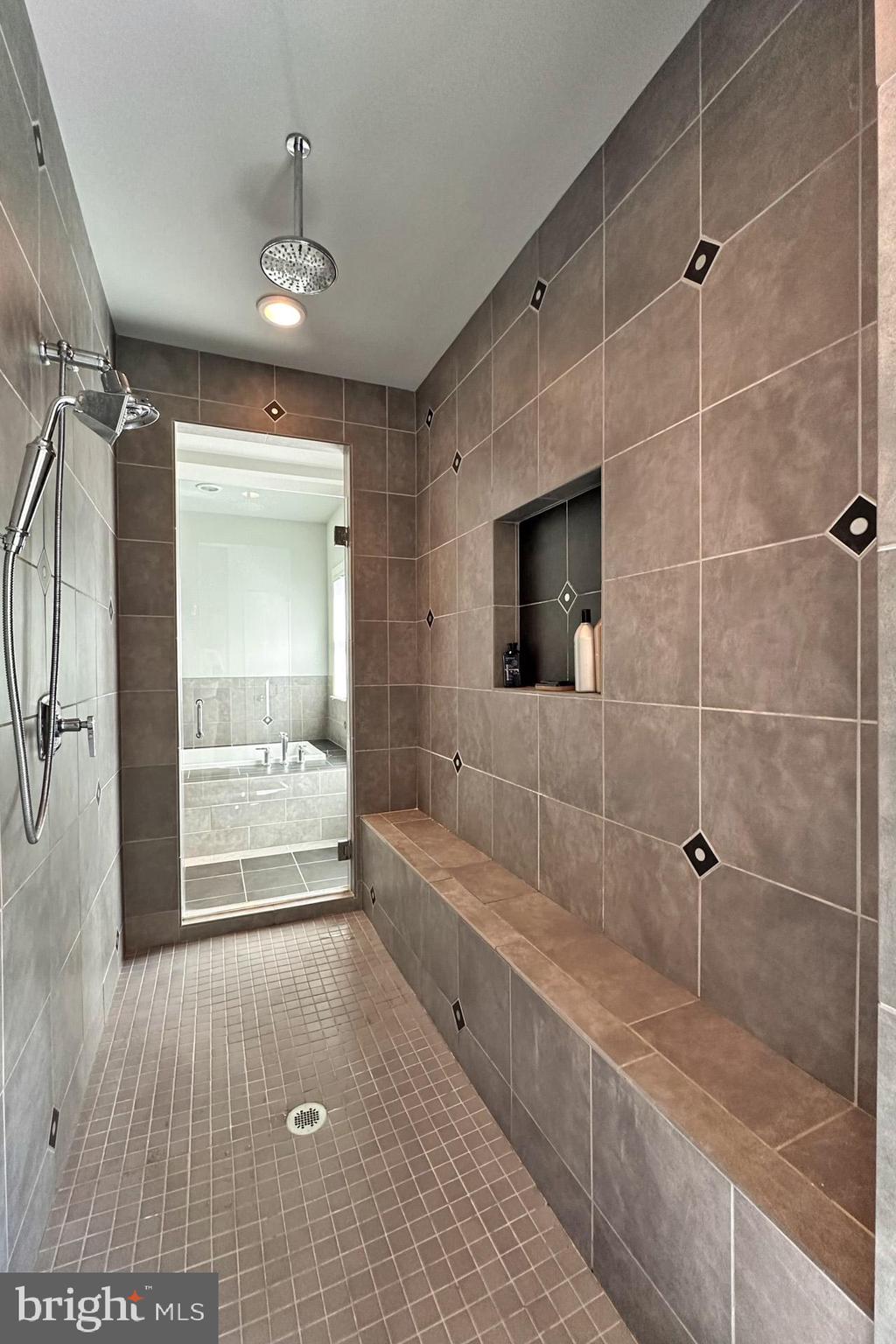 WEST SPRINGFIELD - Residential