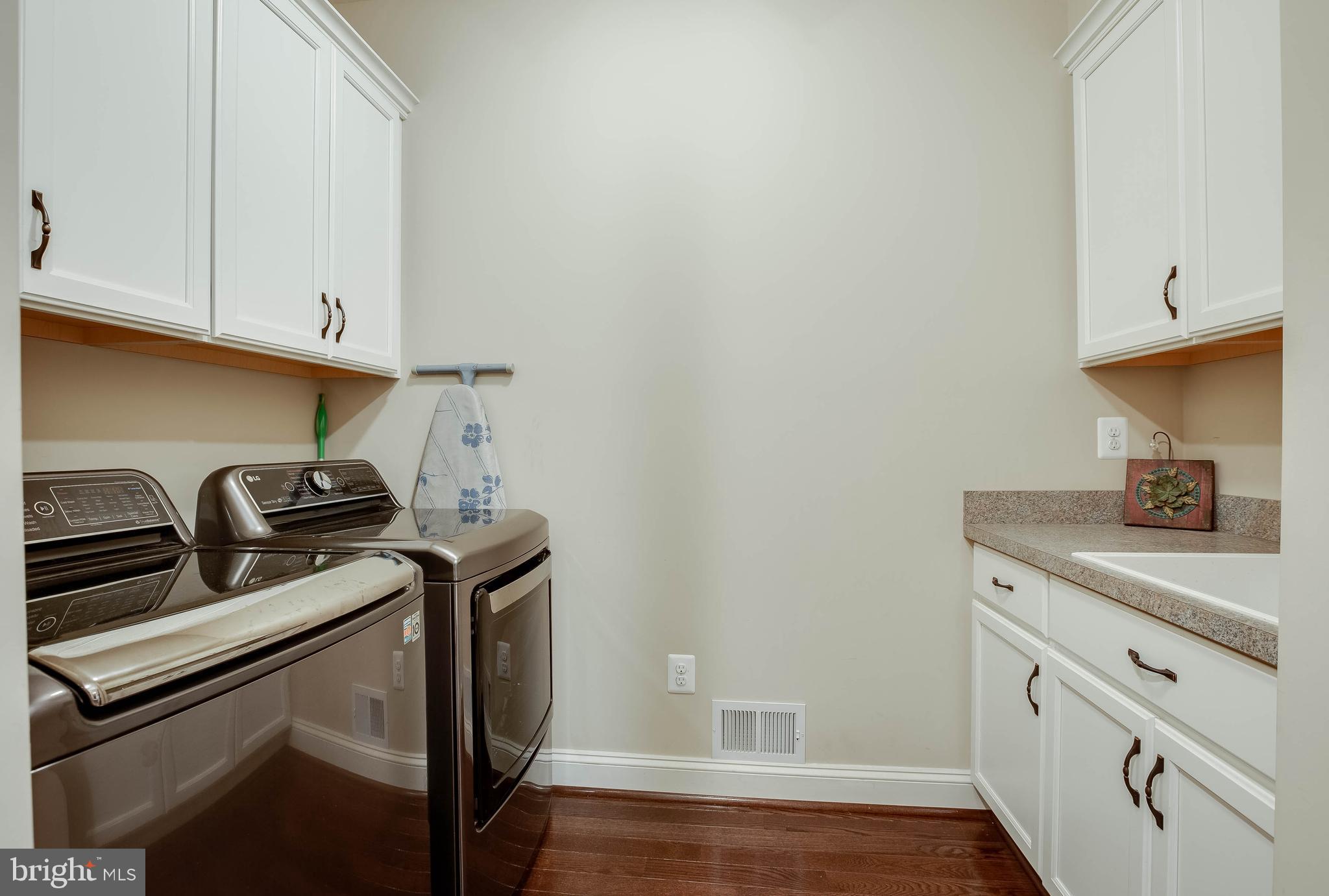 CLOVERFIELD - Residential