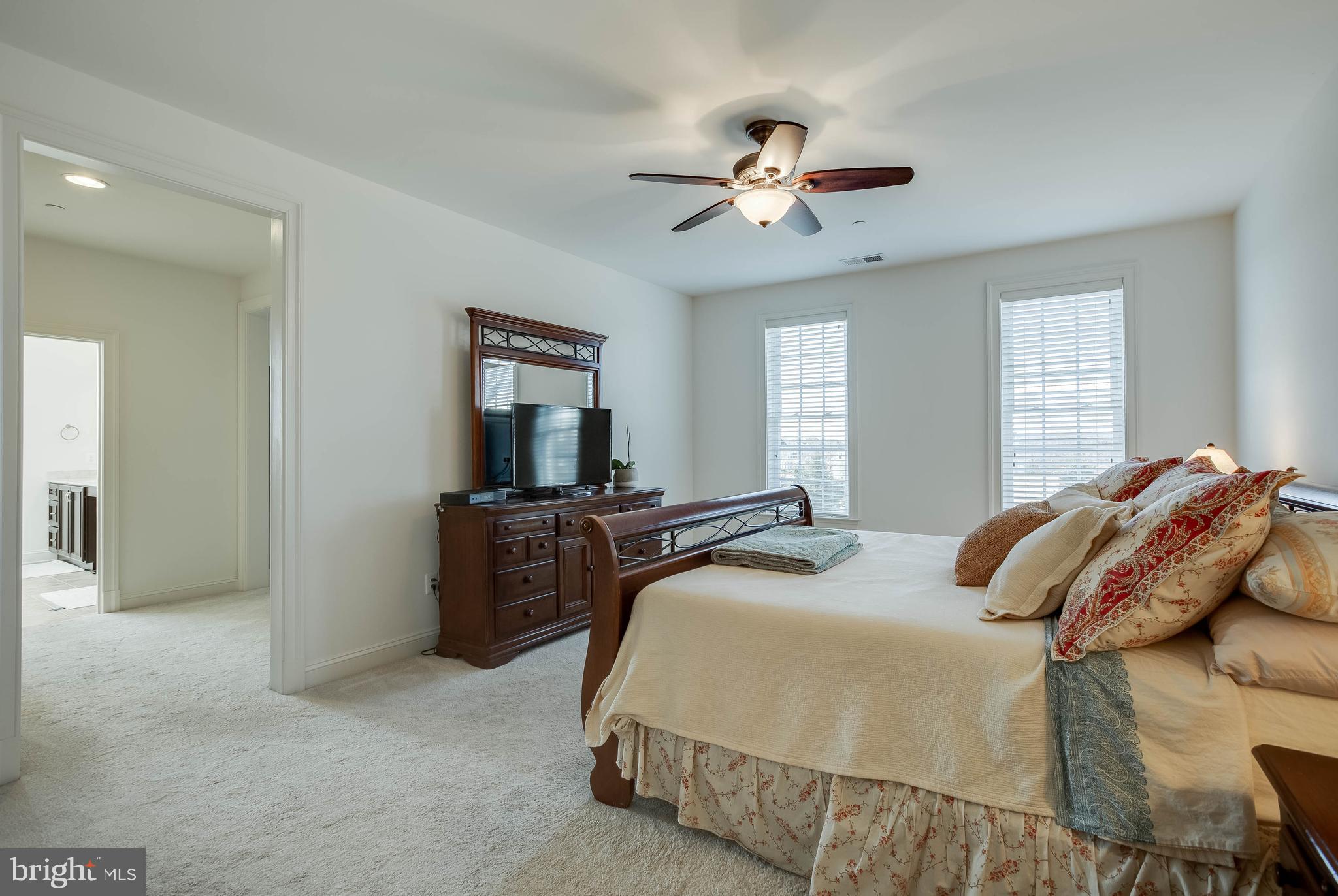CLOVERFIELD - Residential