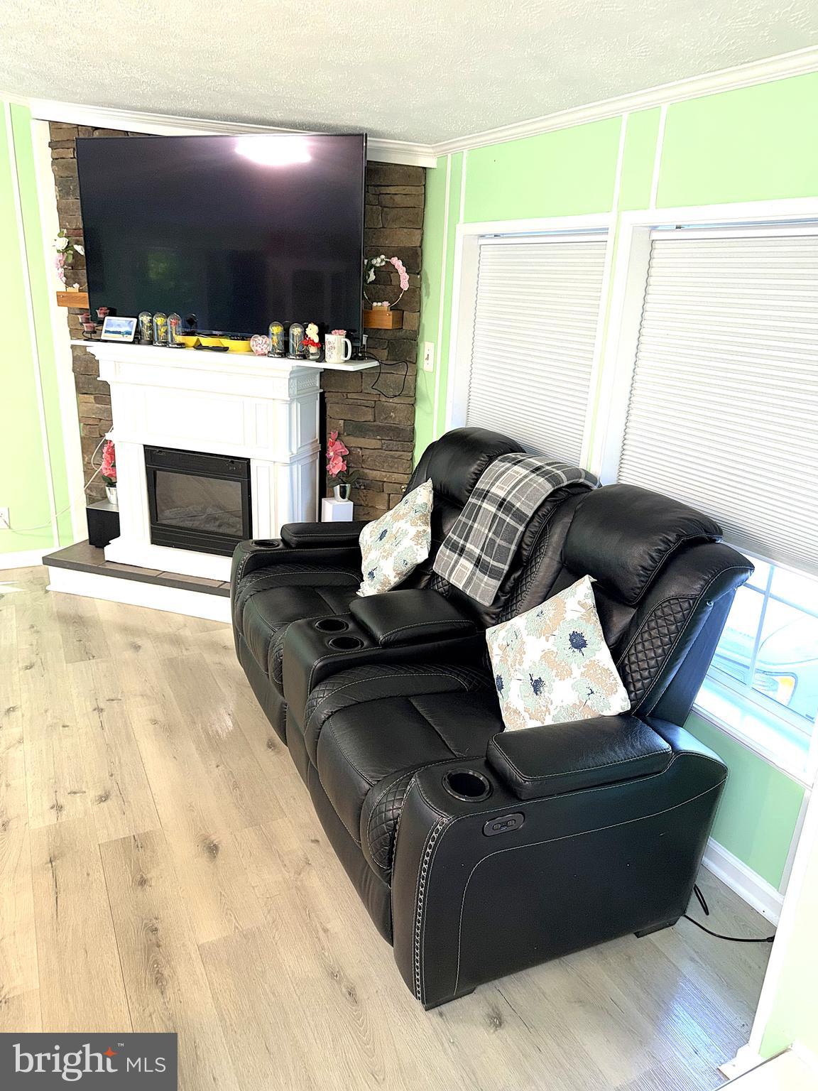 BOONES ESTATES - Residential