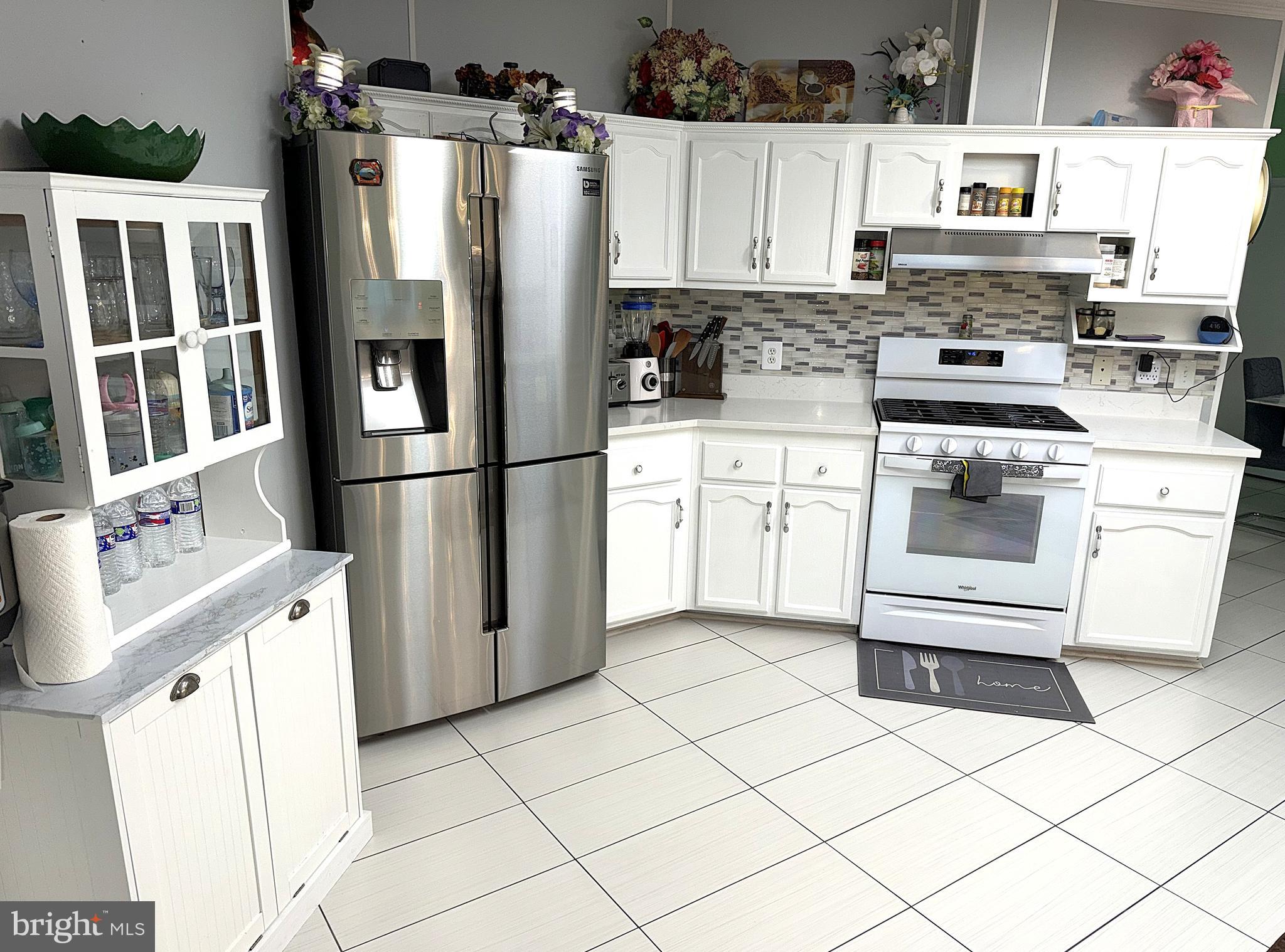 BOONES ESTATES - Residential