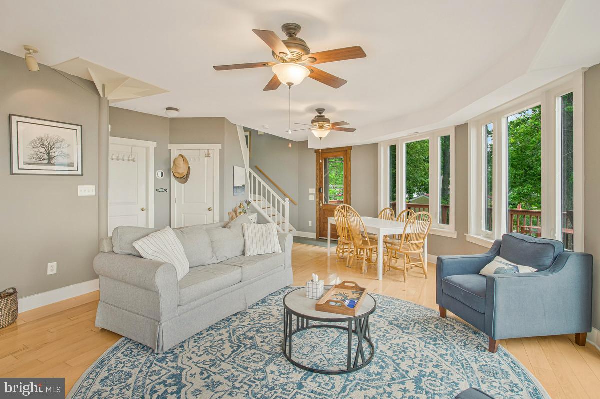 COLUMBIA BEACH - Residential