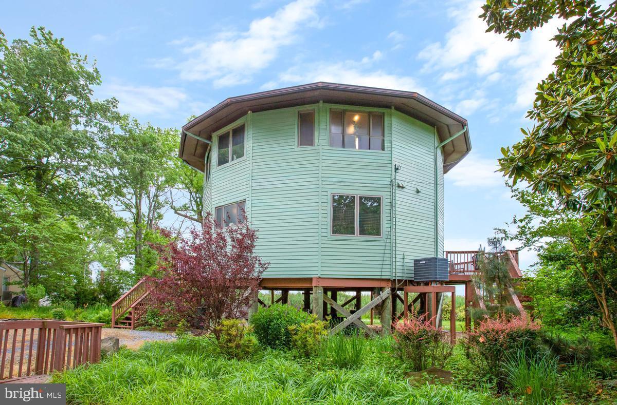 COLUMBIA BEACH - Residential