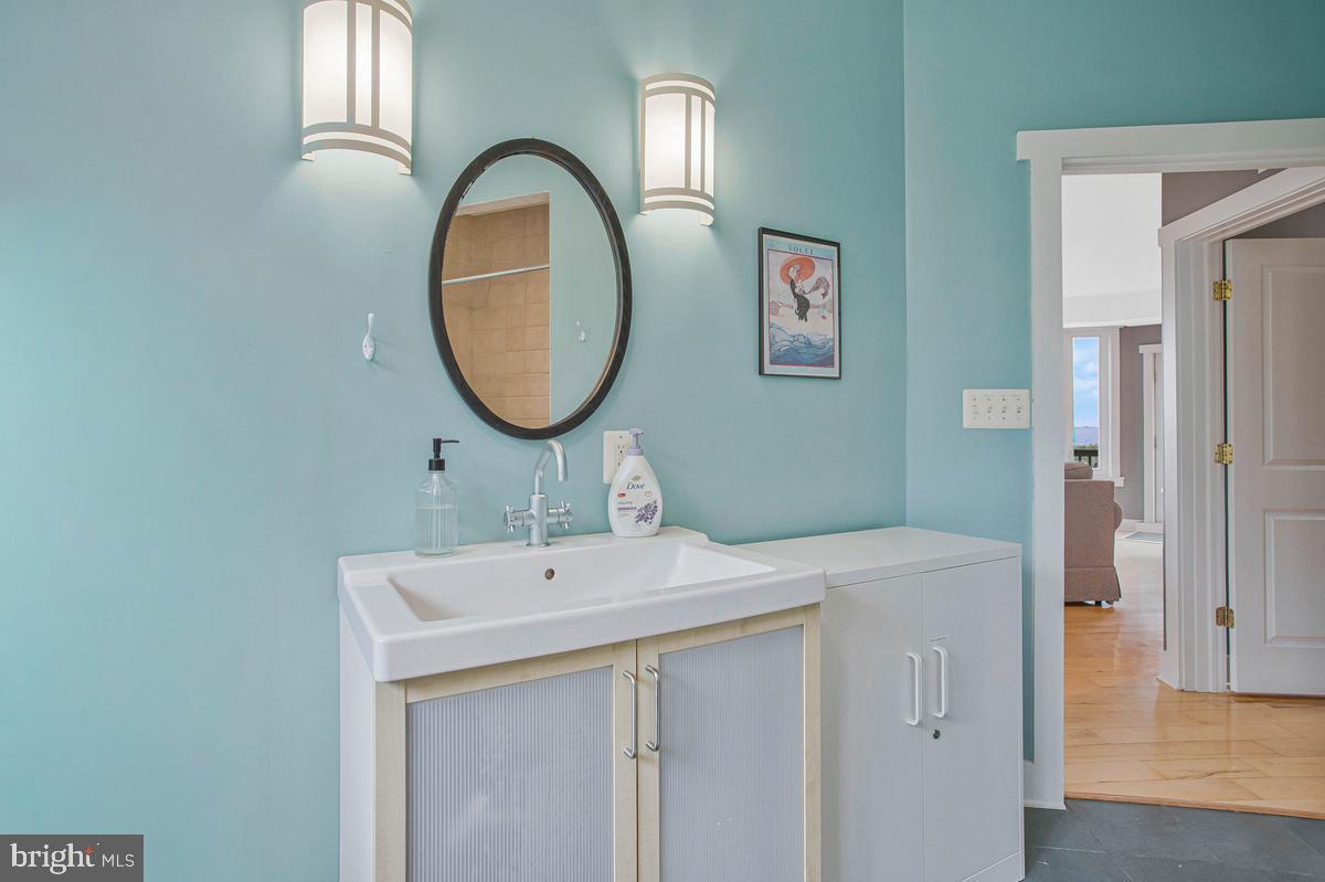 COLUMBIA BEACH - Residential