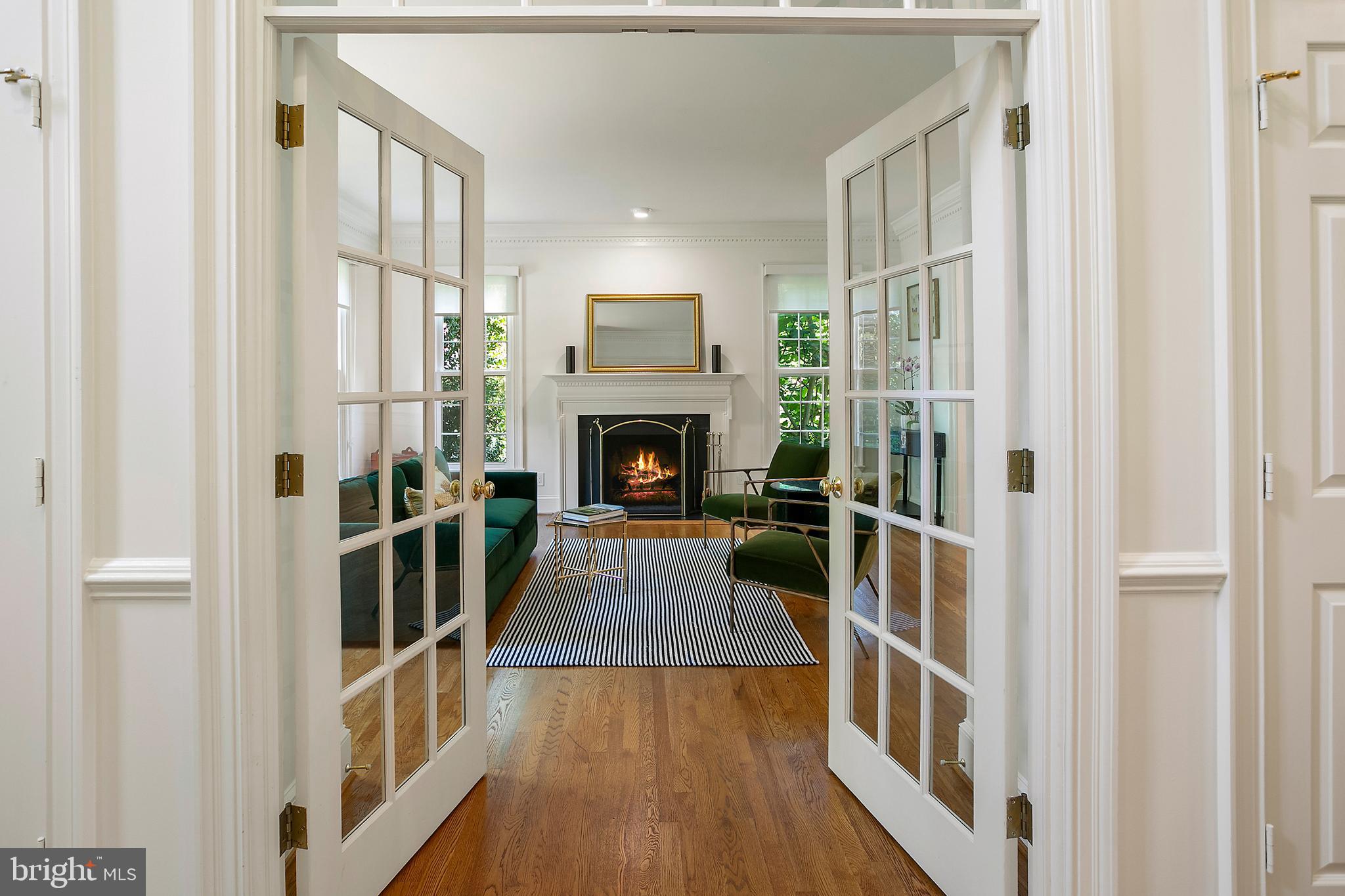 CARDEROCK SPRINGS - Residential
