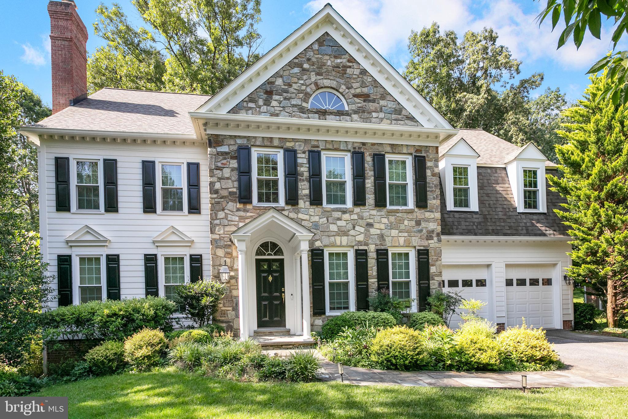 CARDEROCK SPRINGS - Residential